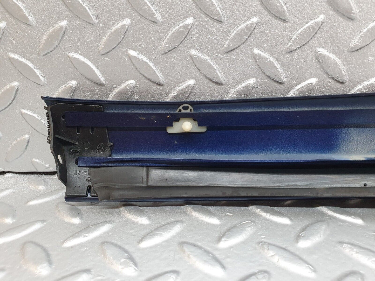 42207 Mercedes-Benz R129 320SL Coupe A Pillar Exterior Trim Cover Right 1296982430