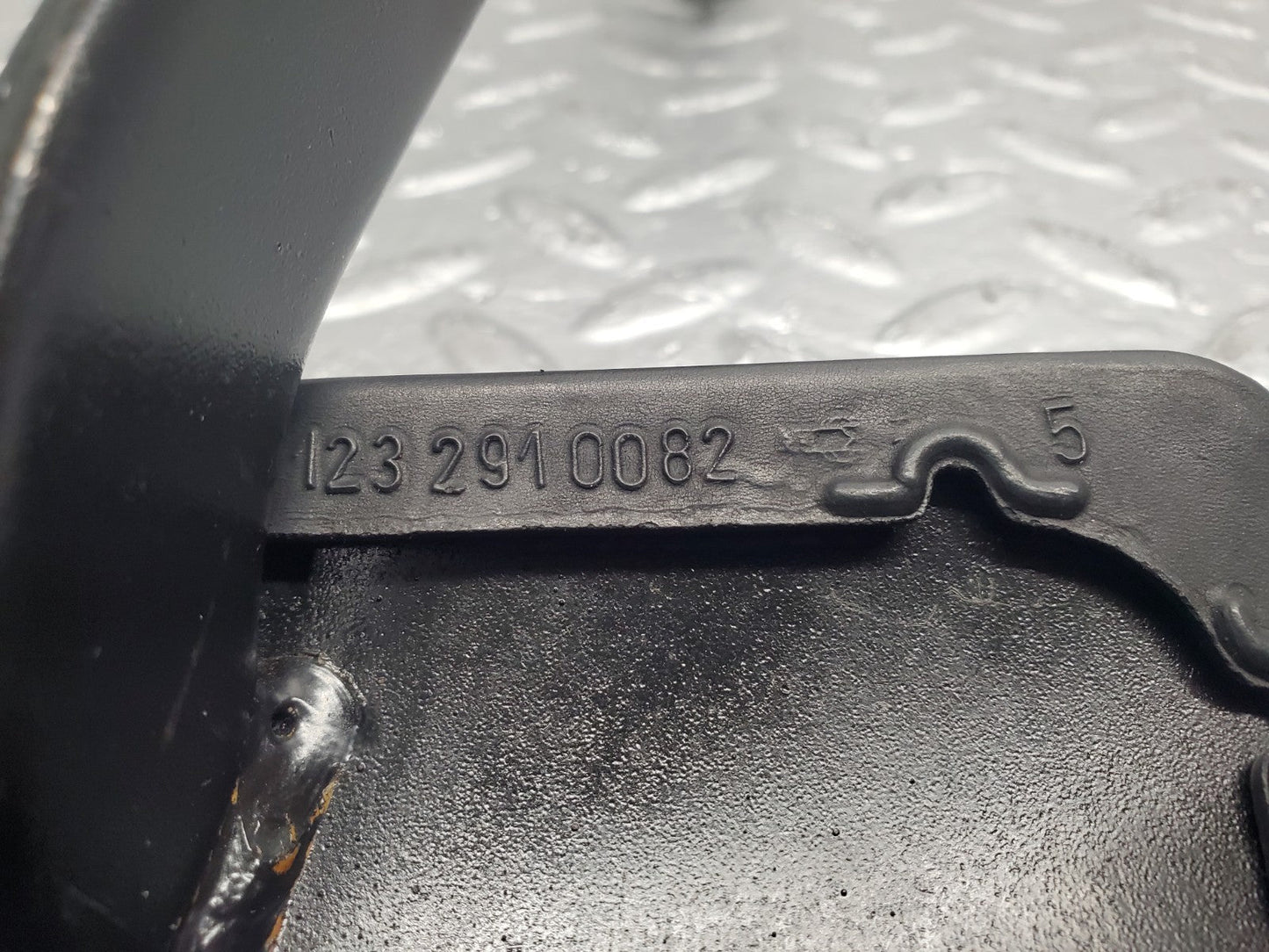 46955582