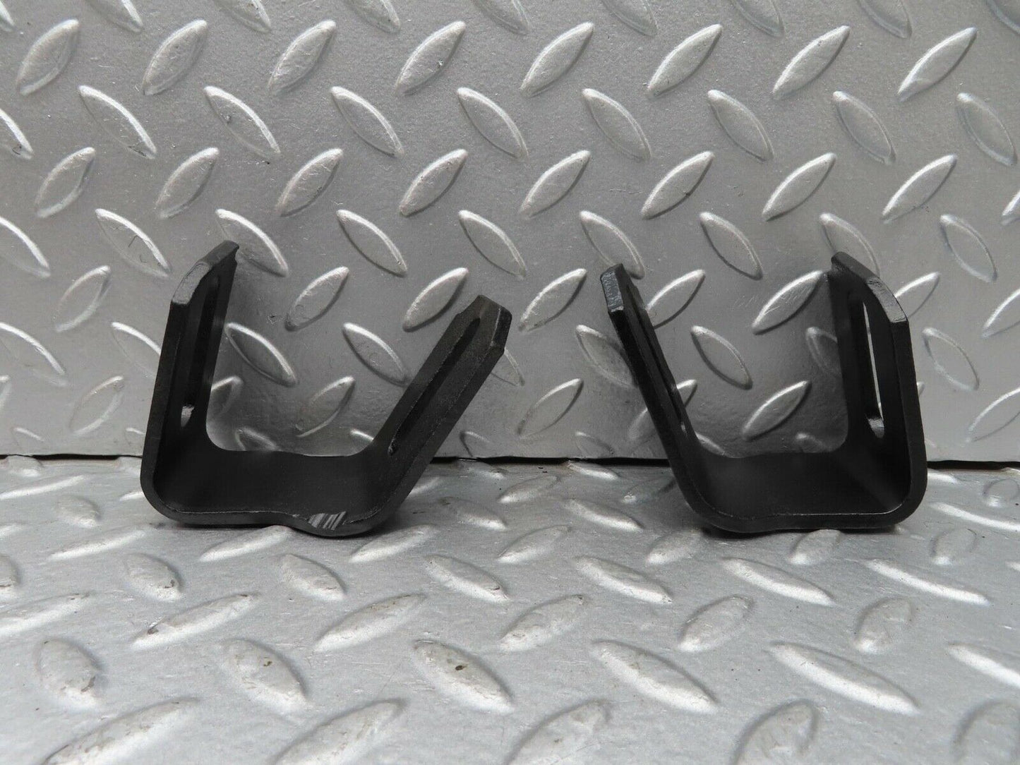 14506 Mercedes-Benz W116 350SE Front Bumper Bracket Holder