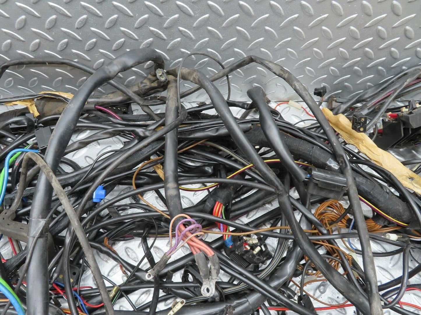 7044 Mercedes-Benz W123 230E Engine Chassis Body Wire Wiring Harness