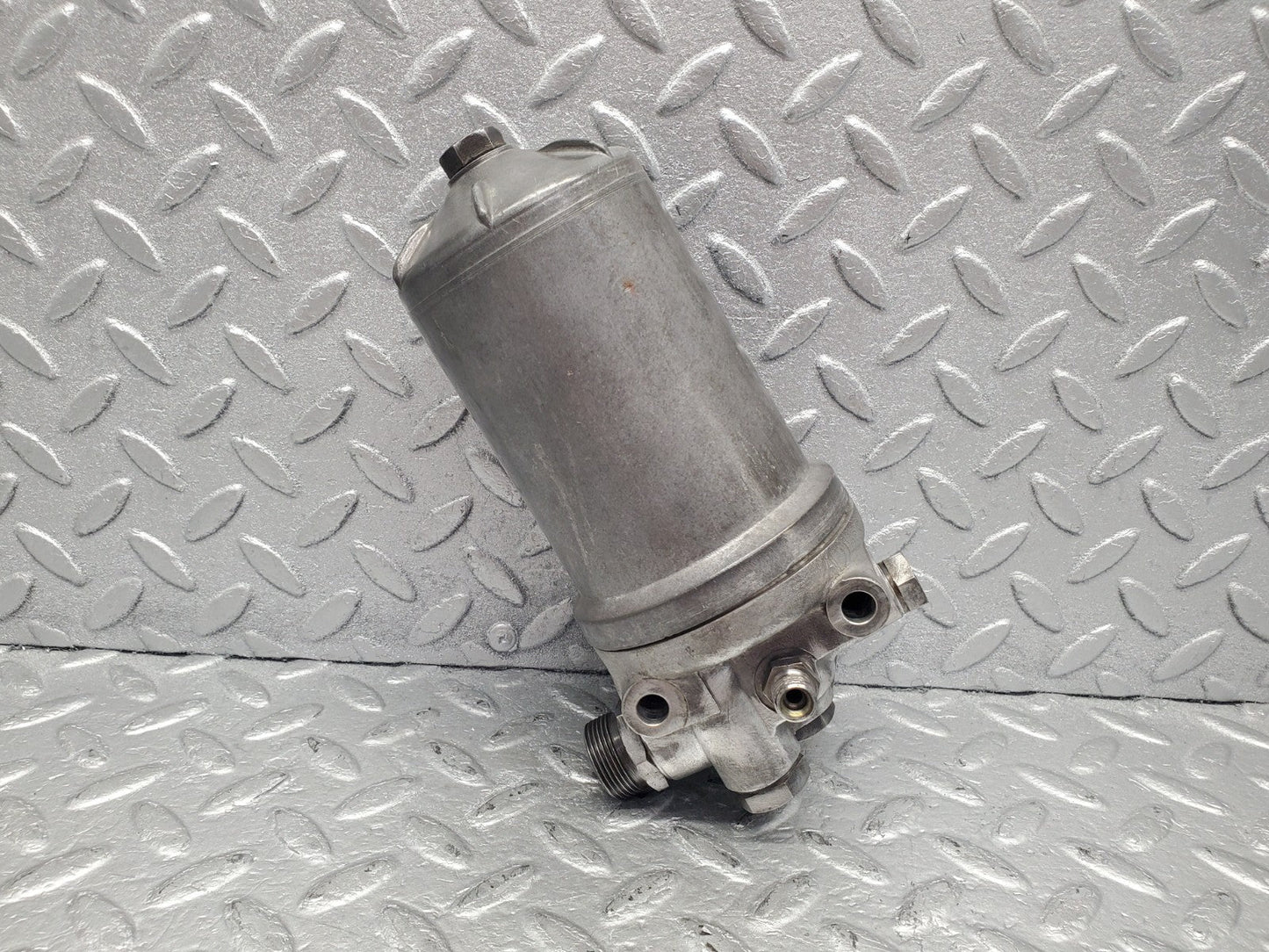 W112 oil filter housing used OEM