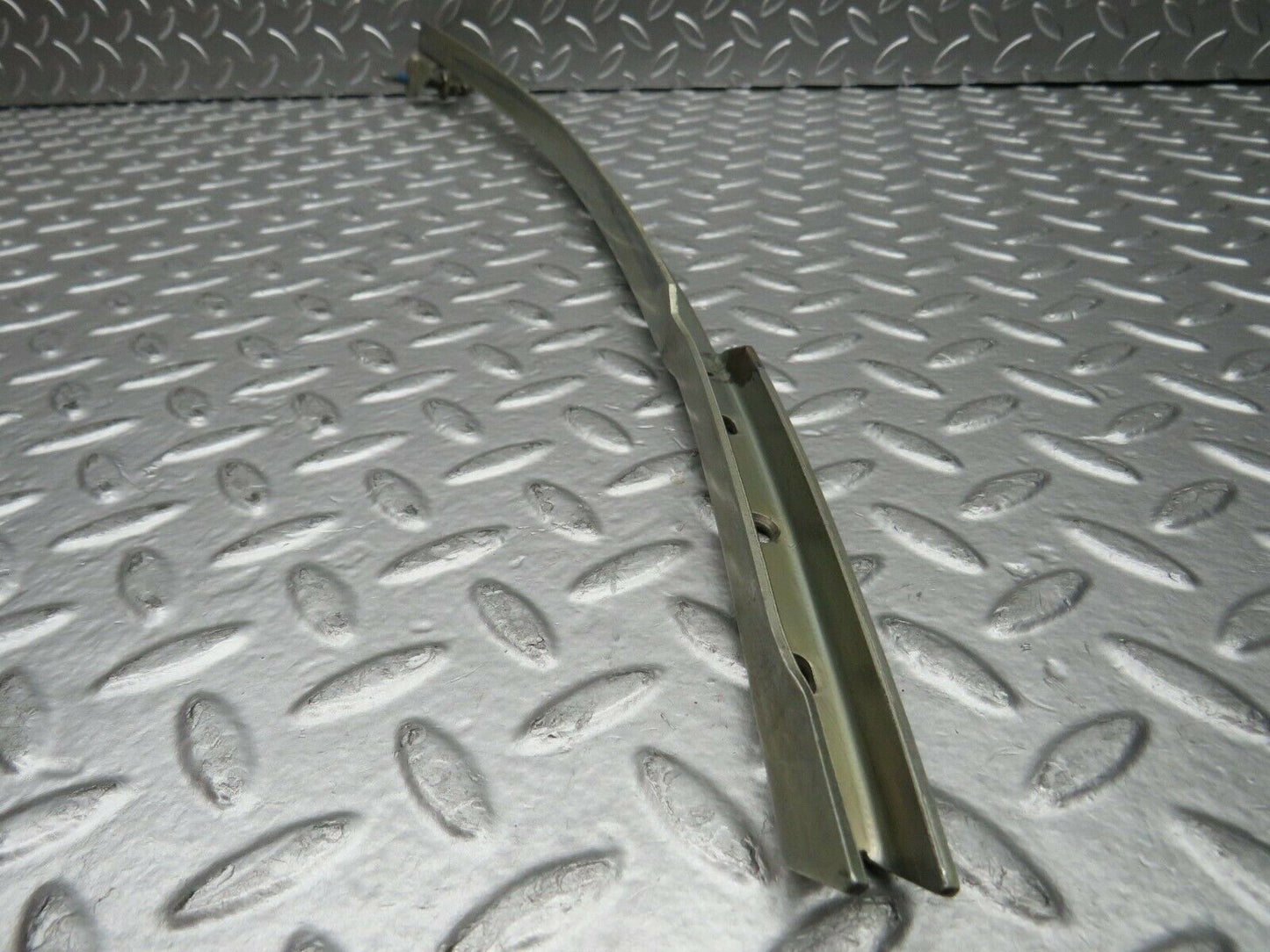 22534 Mercedes-Benz C124 E220 Coupe Left Door Window Channel