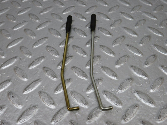 32490 Mercedes-Benz S124 300TE Wagon Front Door Lock Knob Pair