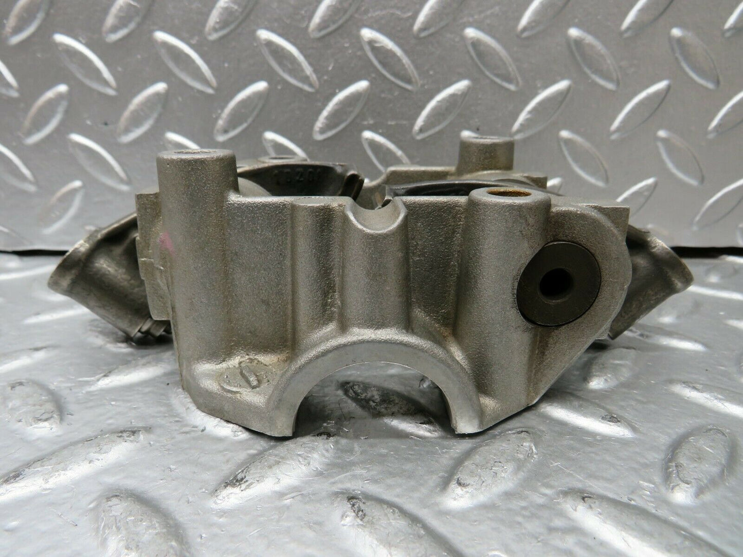 23072 Mercedes-Benz W201 190E Rocker Arms Camshaft Bearing Block 1020512110