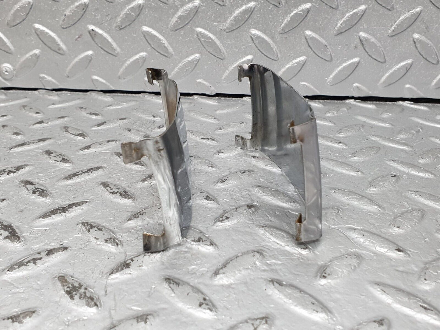 41246 Mercedes-Benz W126 300SE Rear Bumper Cover Chrome Pair