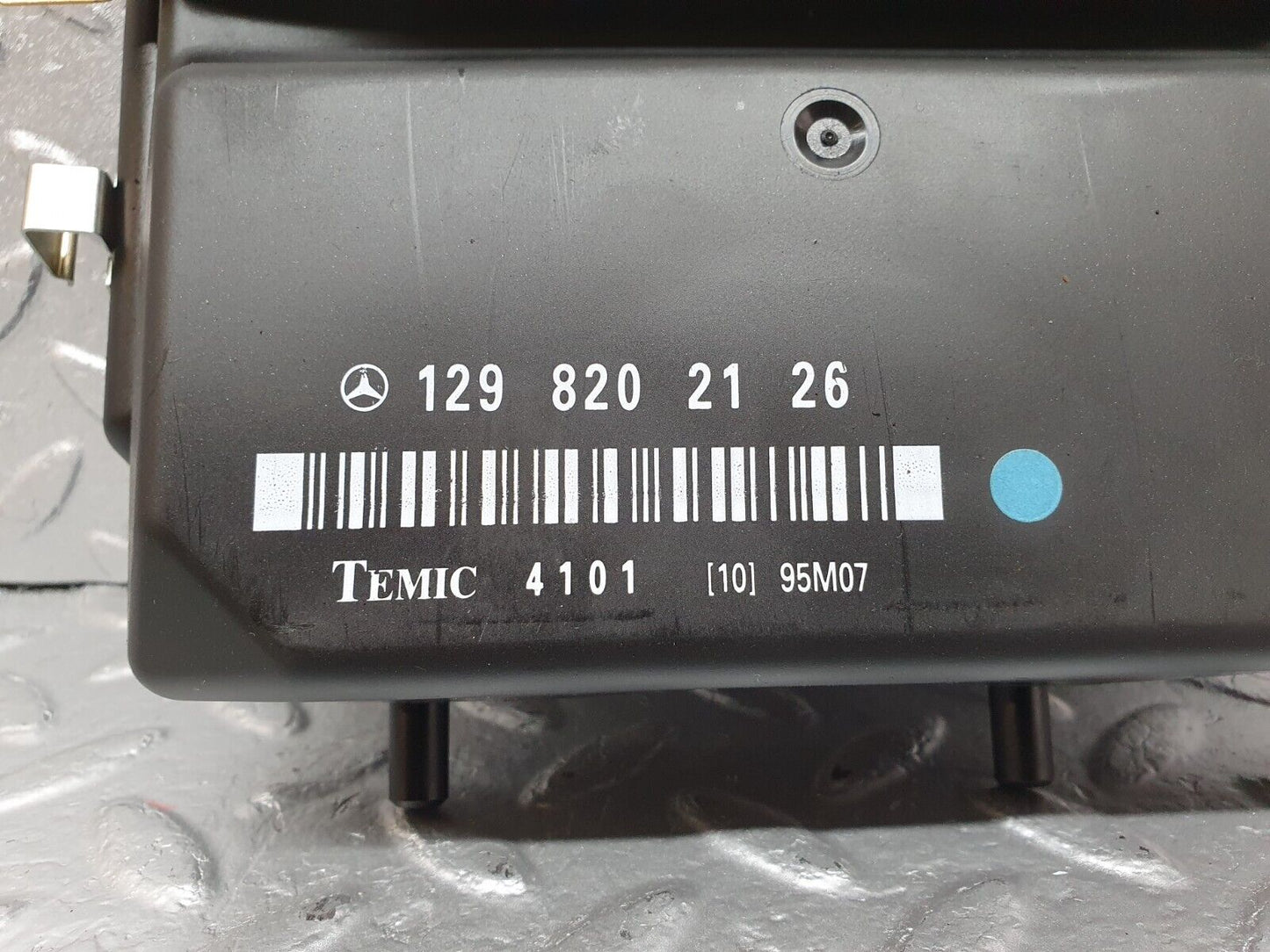 42212 Mercedes-Benz R129 320SL Coupe Seat Control Unit 1298202126
