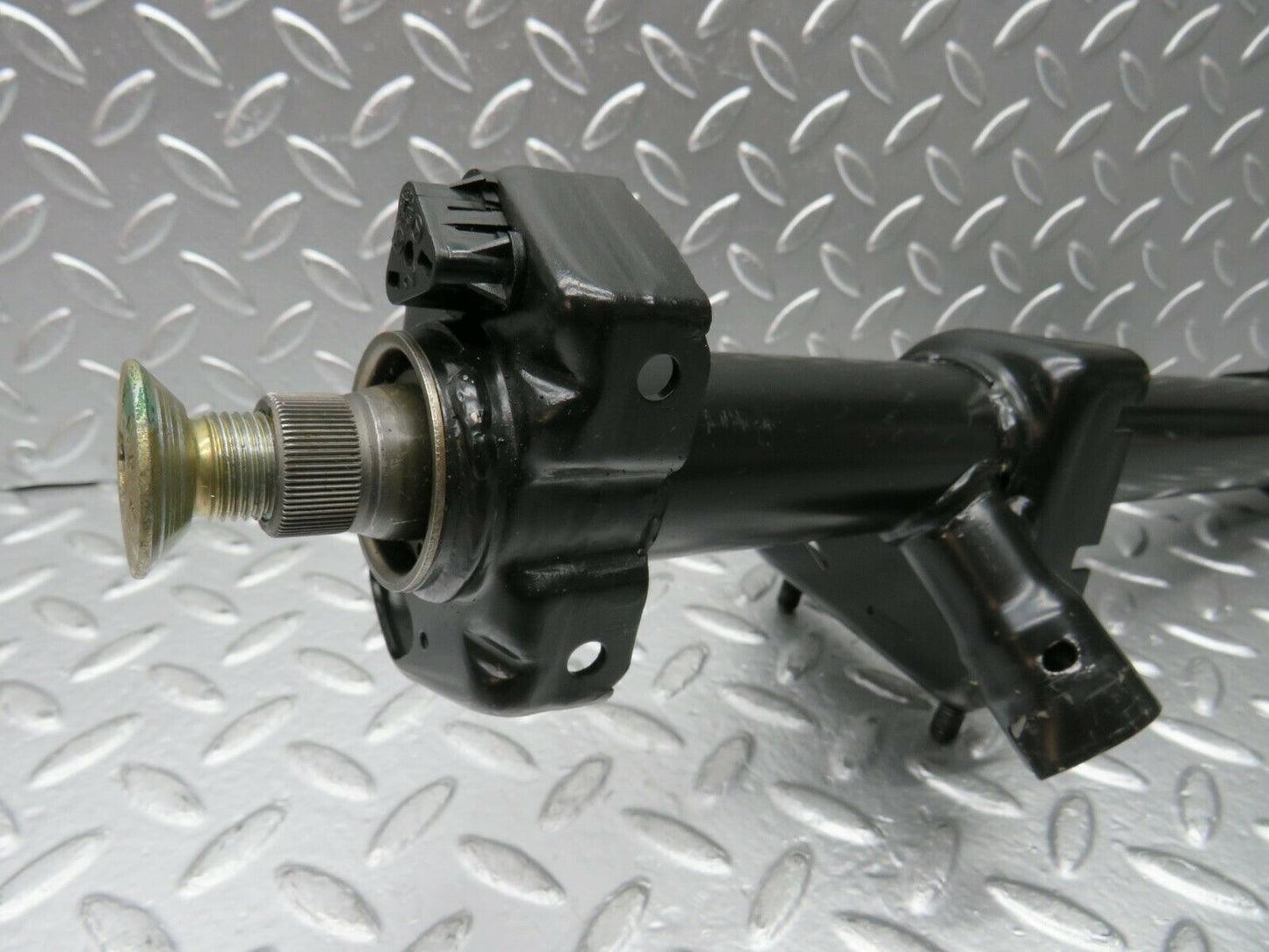24085 Mercedes-Benz W123 280E Steering Column Shaft