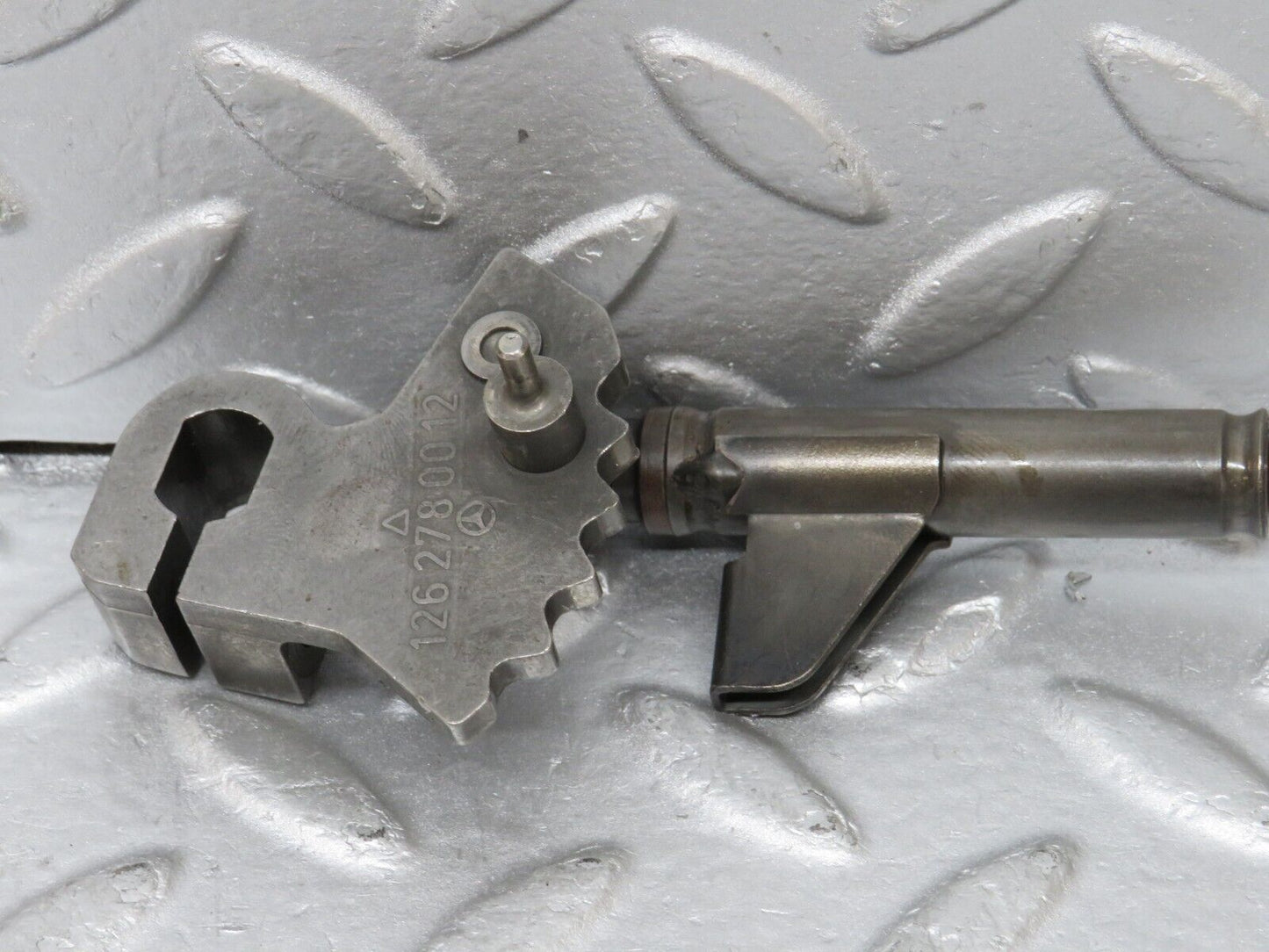 36384 Mercedes-Benz W126 420SE Automatic Gearbox Parking Gear Linkage 722.355 1262780012