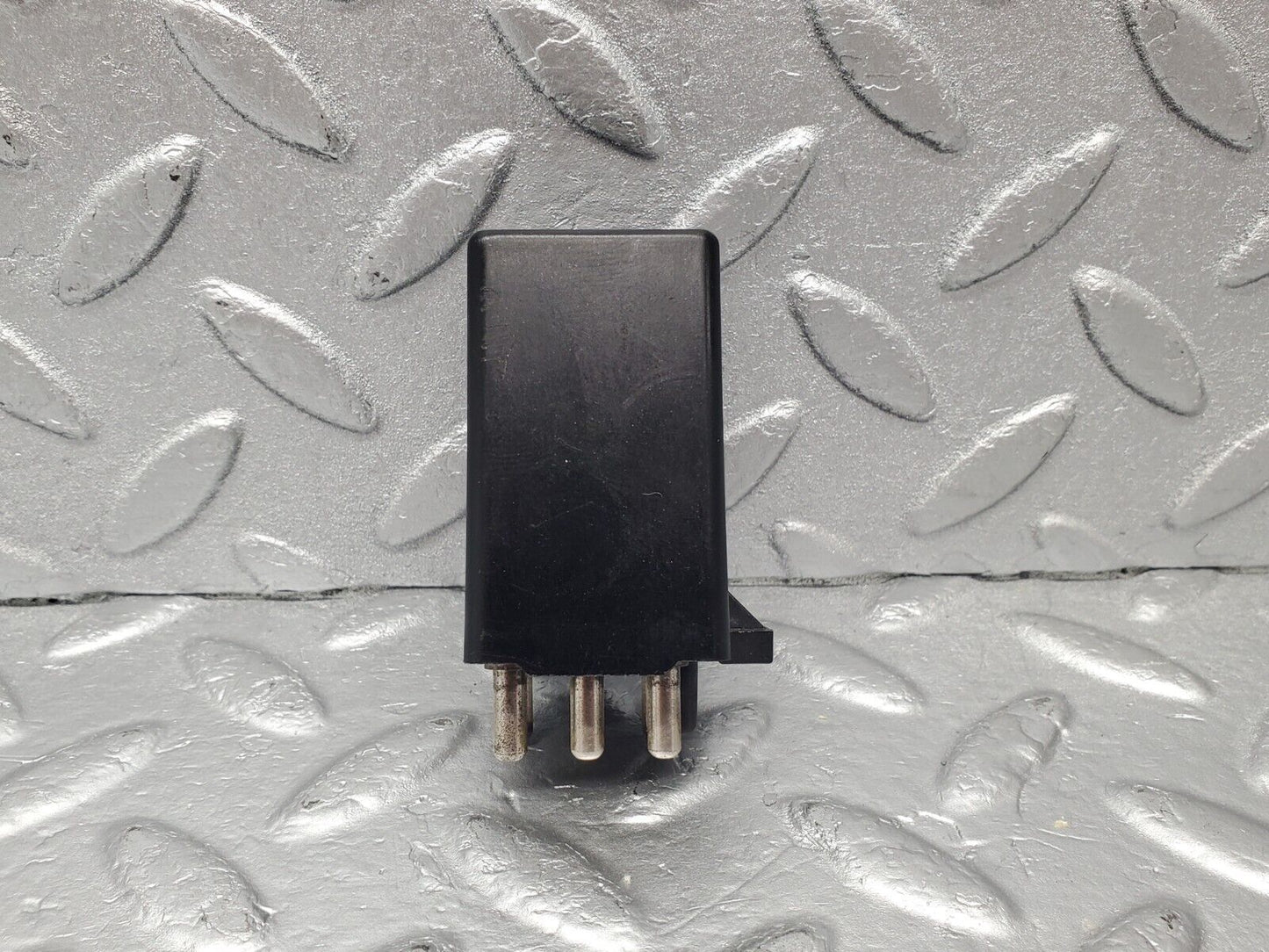 46488 Mercedes-Benz C123 280CE Coupe Intermittent Wiper Relay 0008210863