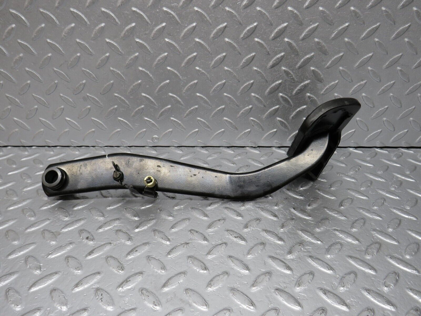 39449 Mercedes-Benz R129 320SL Coupe Brake Pedal With Rubber 1232910082
