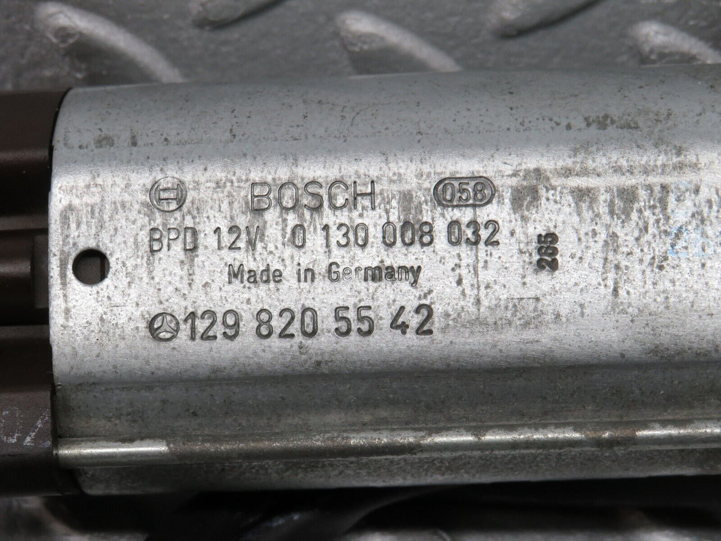 36847 Mercedes-Benz R129 300SL-24 Front Left Seat Adjustment Motor Bosch 1298205542 0130008032
