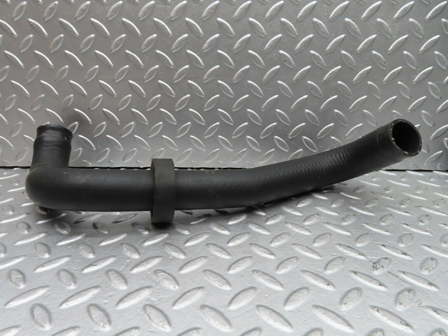 21132 Mercedes-Benz W123 230E Radiator Hose Pipe 1235012382 1235012582