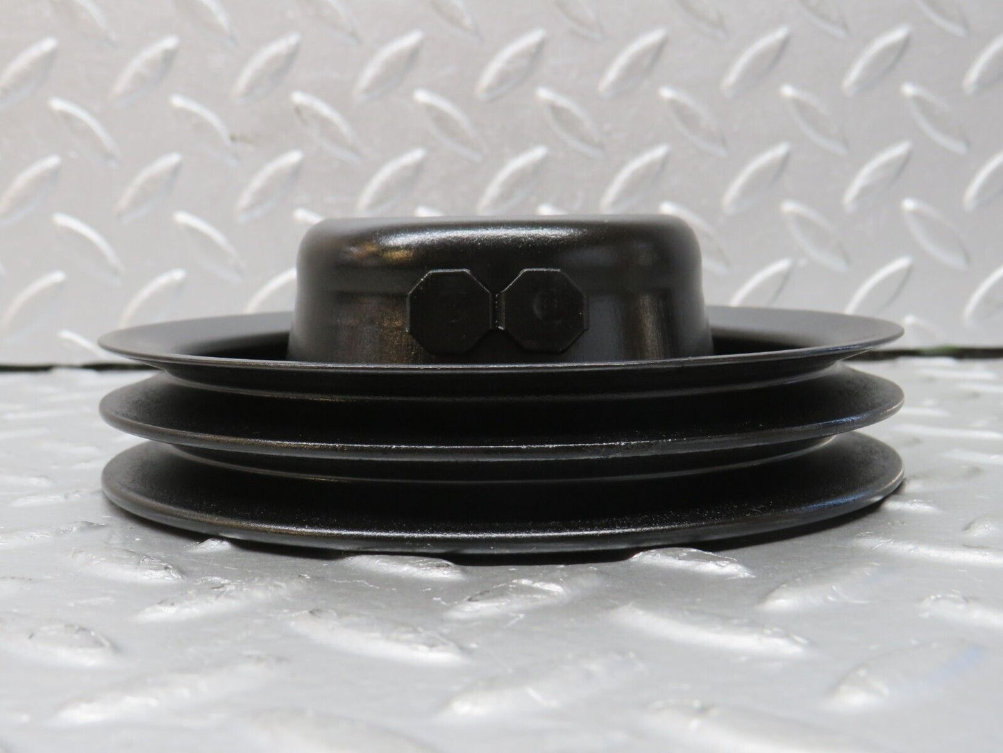 32863 Mercedes-Benz C107 R107 350 V8 Water Pump Pulley
