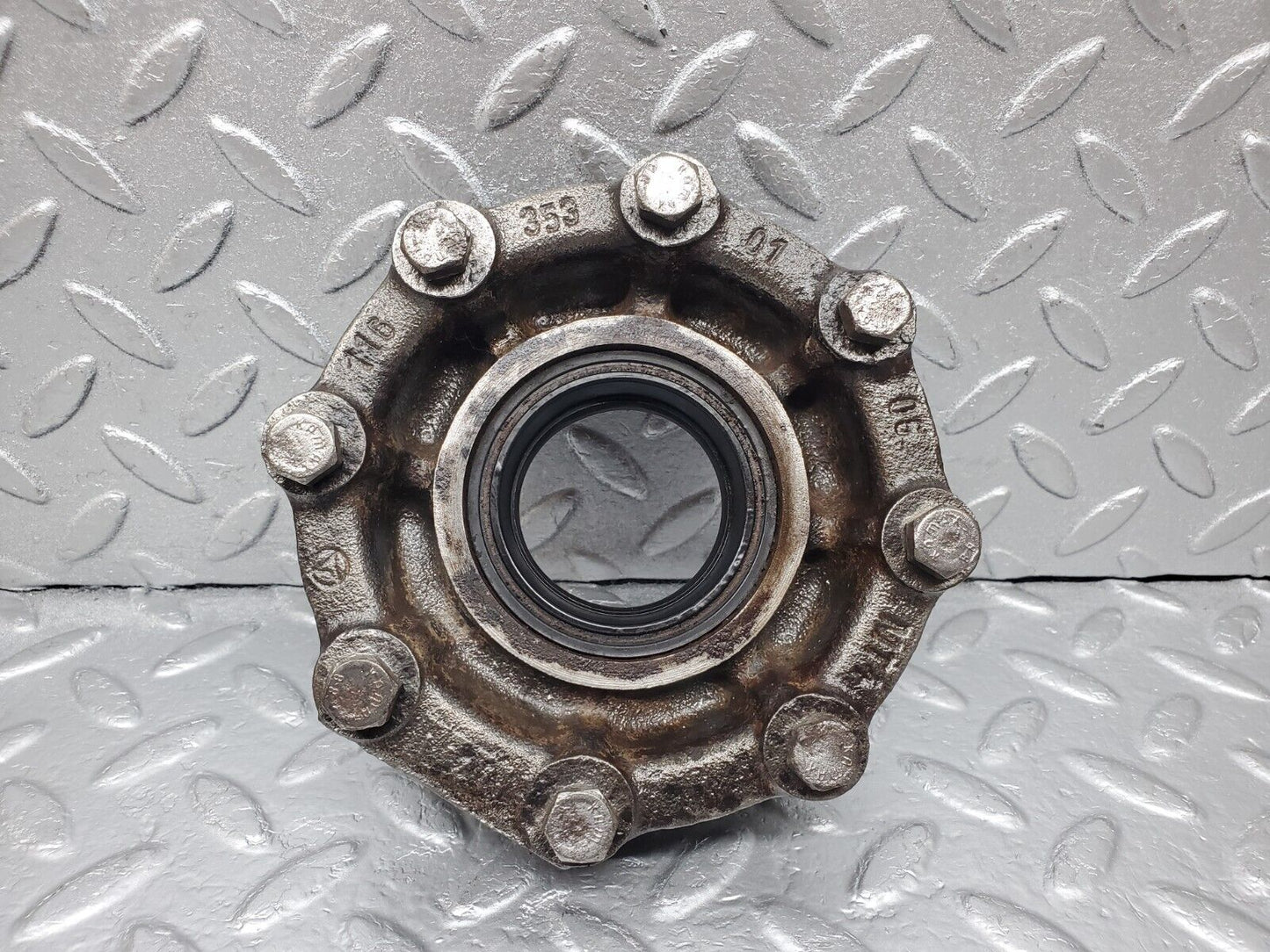 45524 Mercedes-Benz C126 380SEC Coupe Rear Differential Axle Cover 1163530106