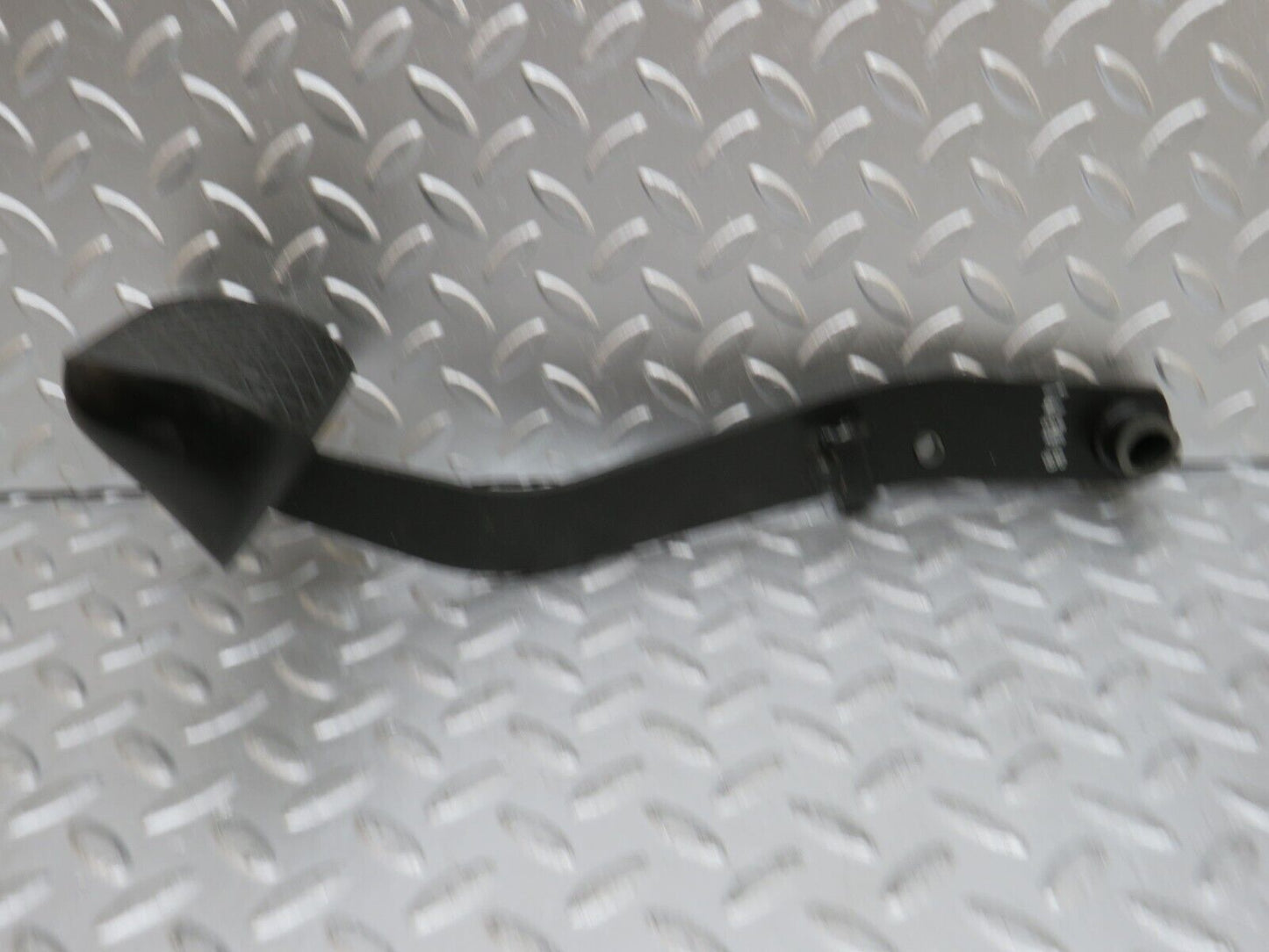 29330 Mercedes-Benz W124 230E Brake Pedal 1232910082
