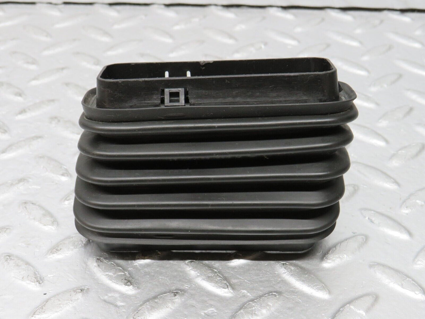 33456 Mercedes-Benz W202 C180 Front Door Wire Protector Rubber 2028210097