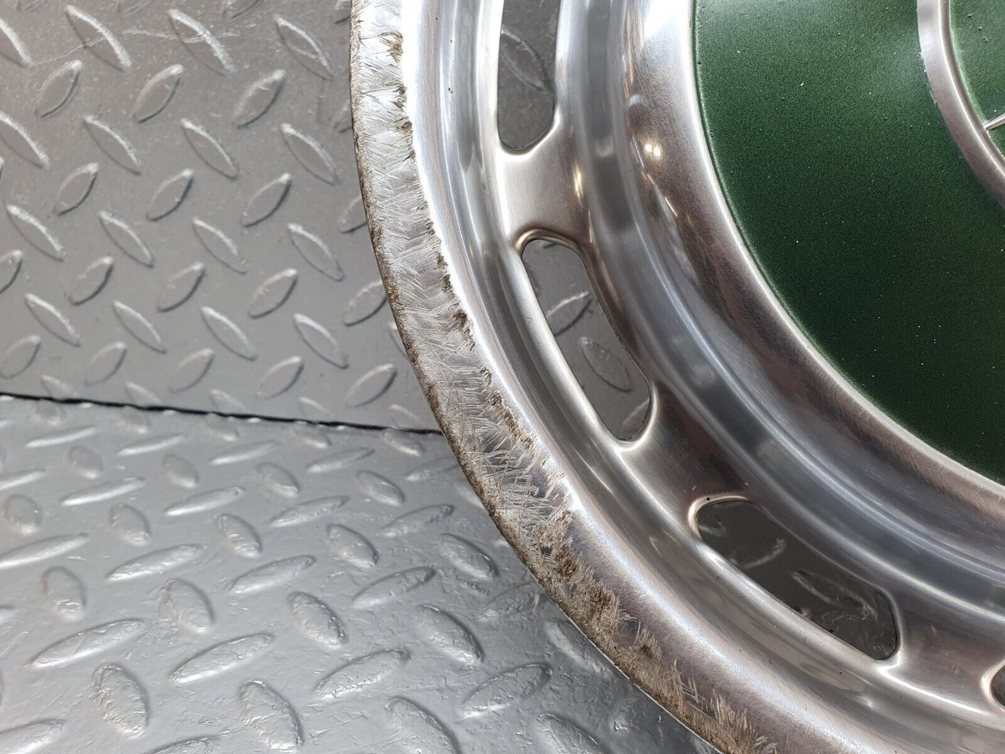 43230 Mercedes-Benz W108 280SE Wheel Hub Cap 14''