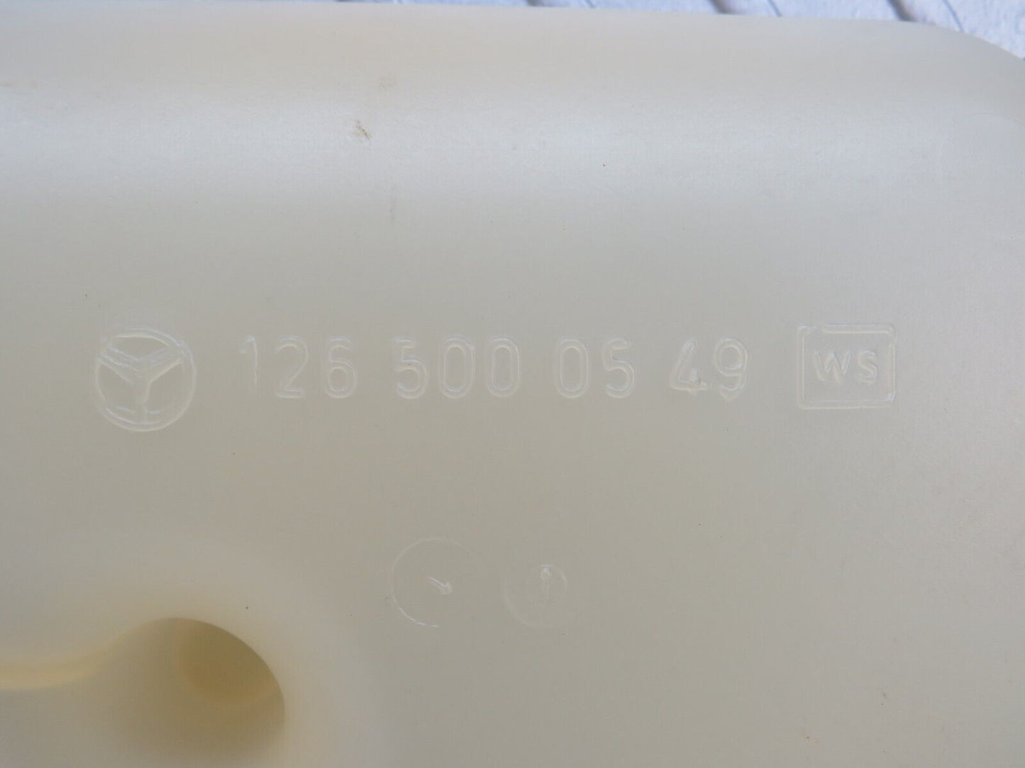 36011 Mercedes-Benz W126 420SE Coolant Expansion Tank 1265000549
