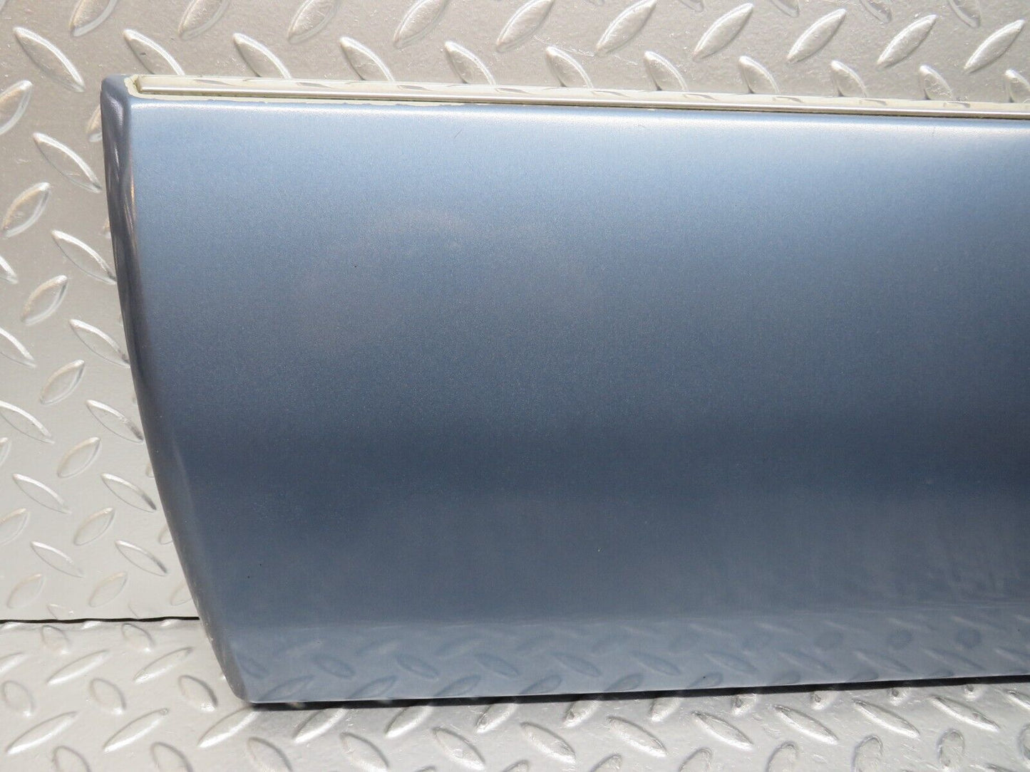 29999 Mercedes-Benz W124 Rear Left Door Lower Moulding 1246901740