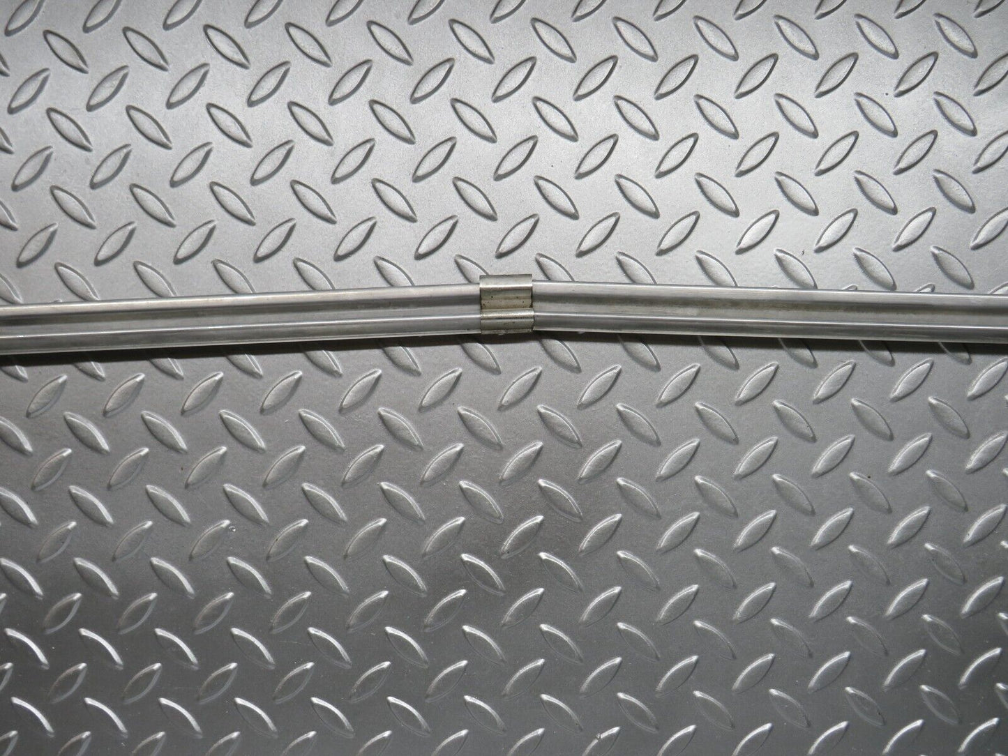 28614 Mercedes-Benz W123 280E Rear Windscreen Chrome Frame