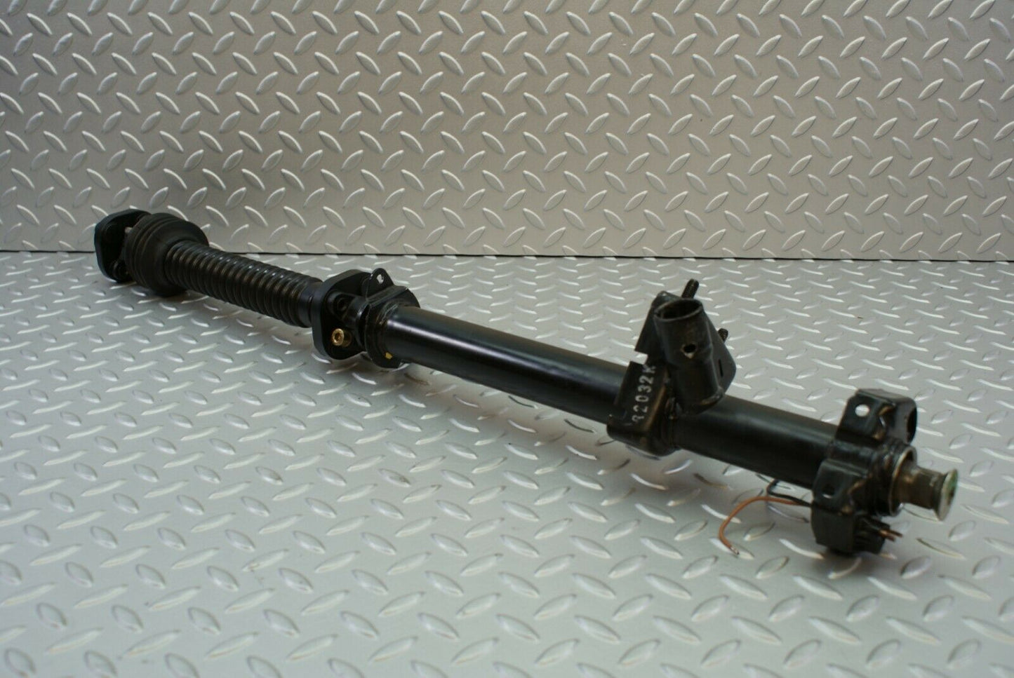 2841 Mercedes-Benz C123 280CE Coupe Steering Column