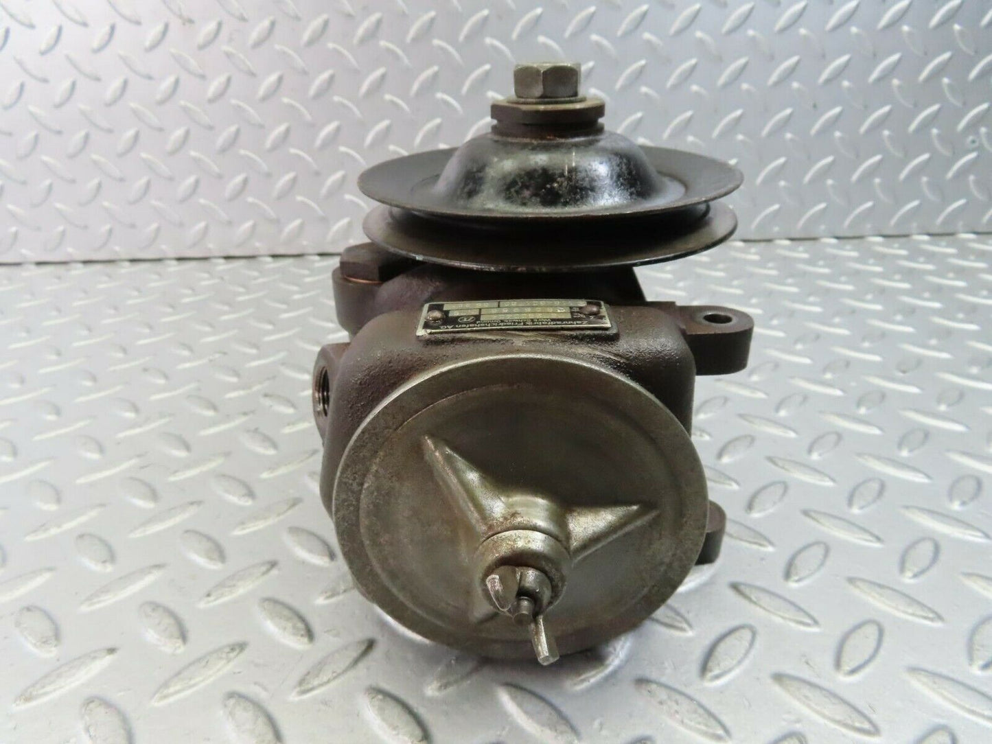 9201 Mercedes-Benz W116 Power Steering Pump 1164601780