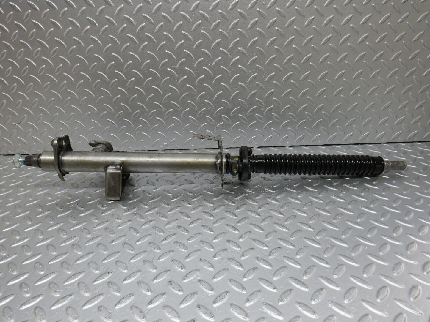 33390 Mercedes-Benz W202 C180 Steering Column