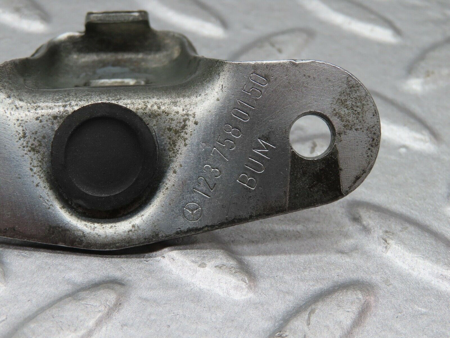 18172 Mercedes-Benz W123 200 Trunk Lock Latch