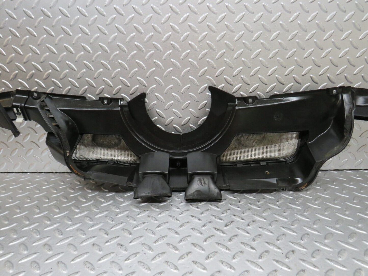 26627 Mercedes-Benz C124 220CE Water Drain 1246201767 1246202667 1246283707