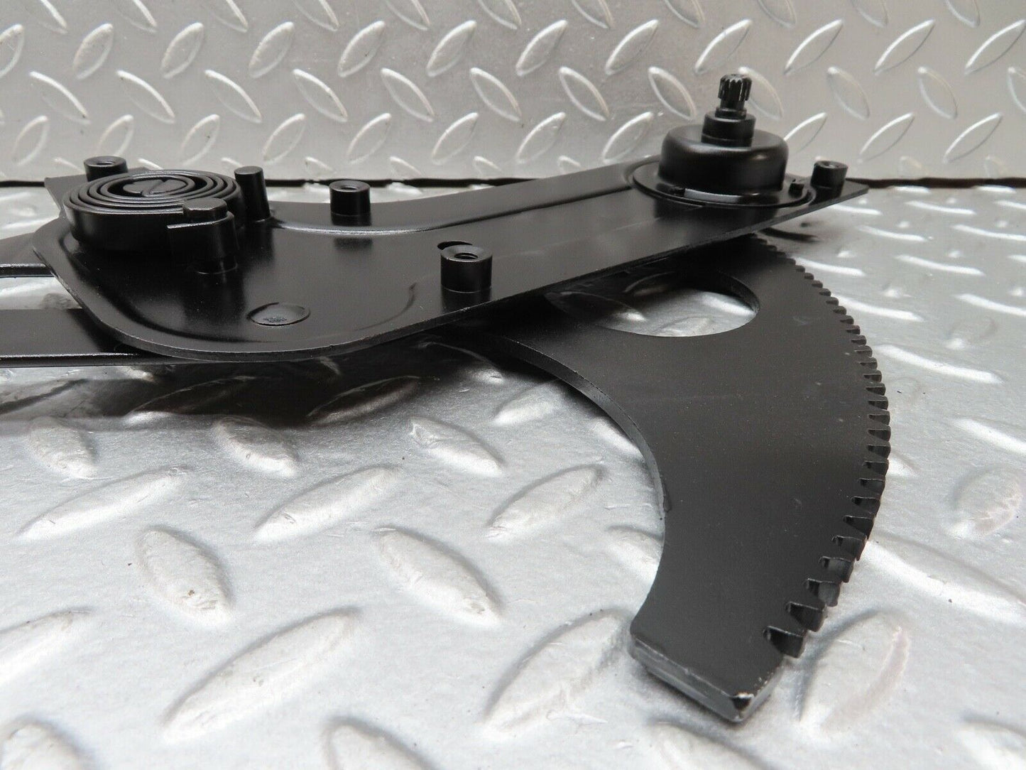 18416 Mercedes-Benz W111 220SE Coupe Front Right Manual Window Regulator