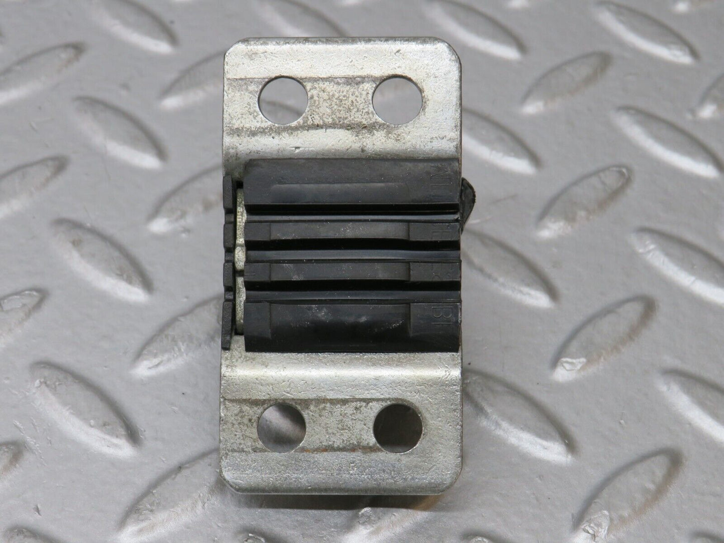 36131 Mercedes-Benz W126 420SE Door Lock Latch Left Side