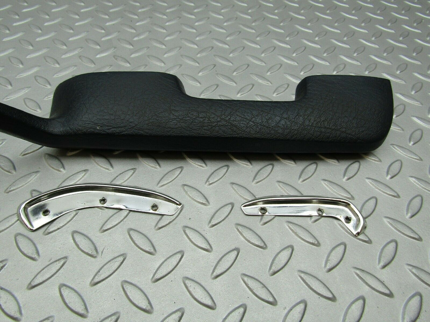 3305 Mercedes-Benz W108 280SE Interior Door Handle Blue Right