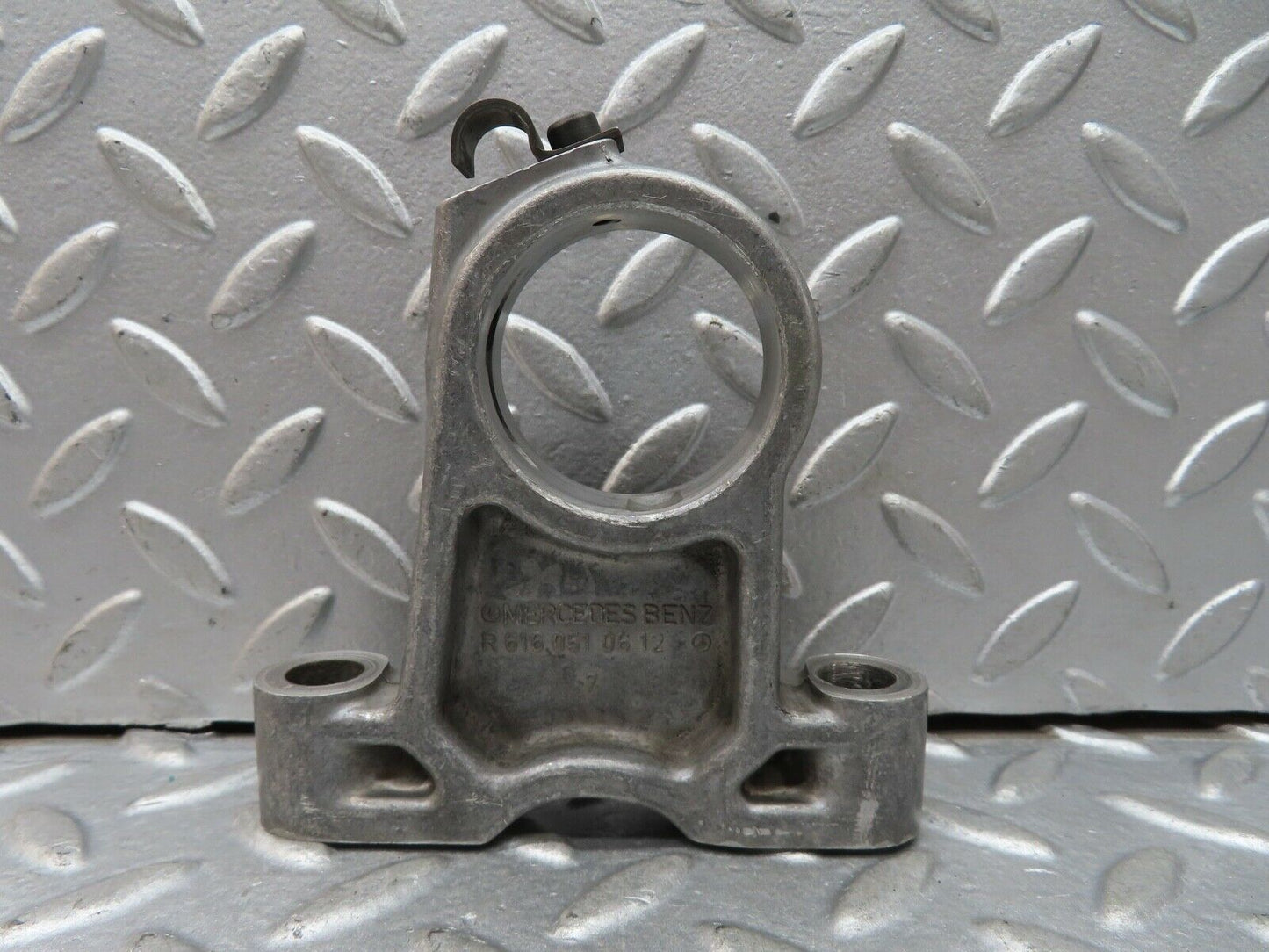 19244 Mercedes-Benz W123 300D Camshaft Tower Bearing 6160510612