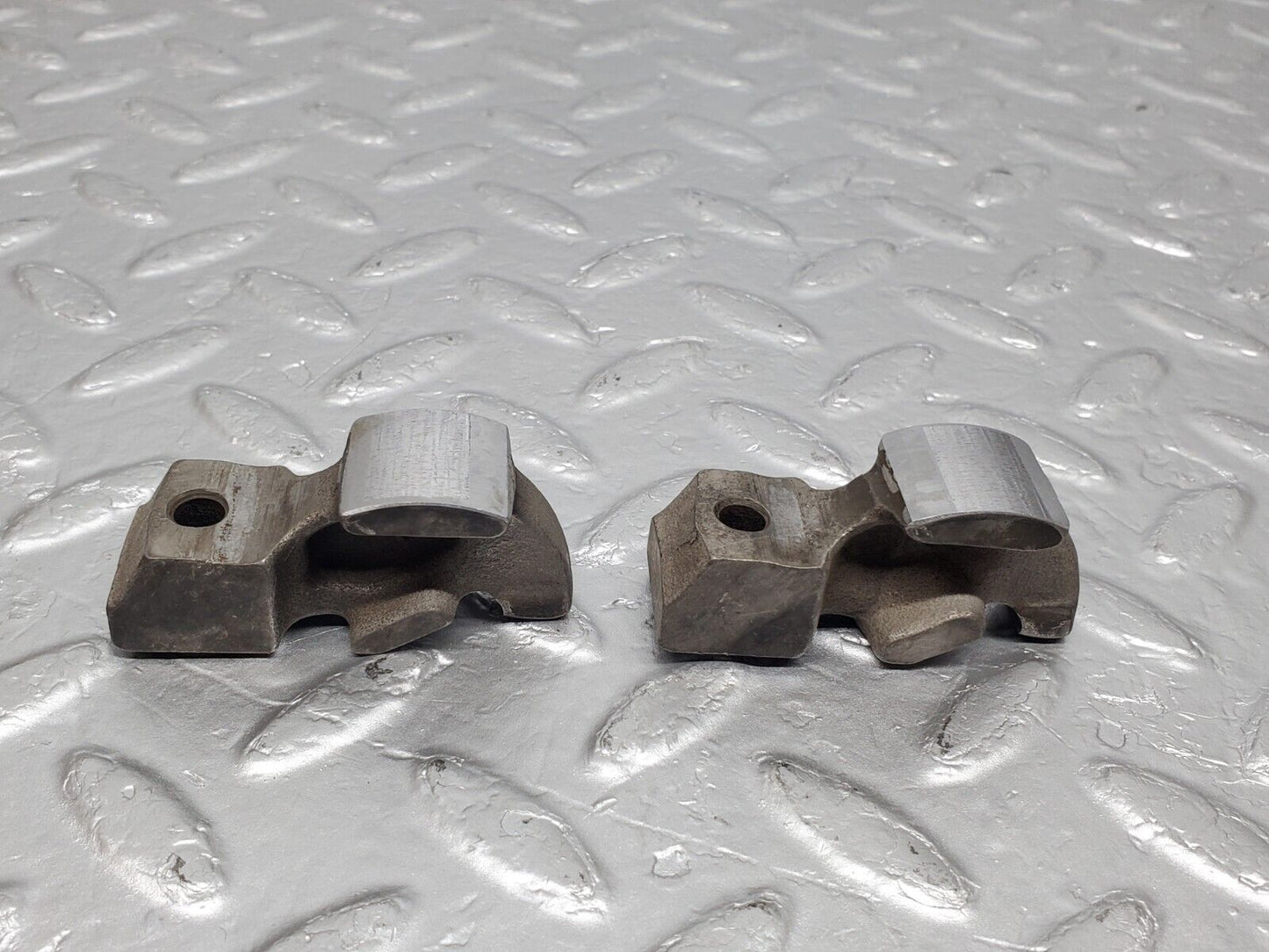 45478 Mercedes-Benz 280E M110.988 Valve Rocker Arm With Retaining Spring