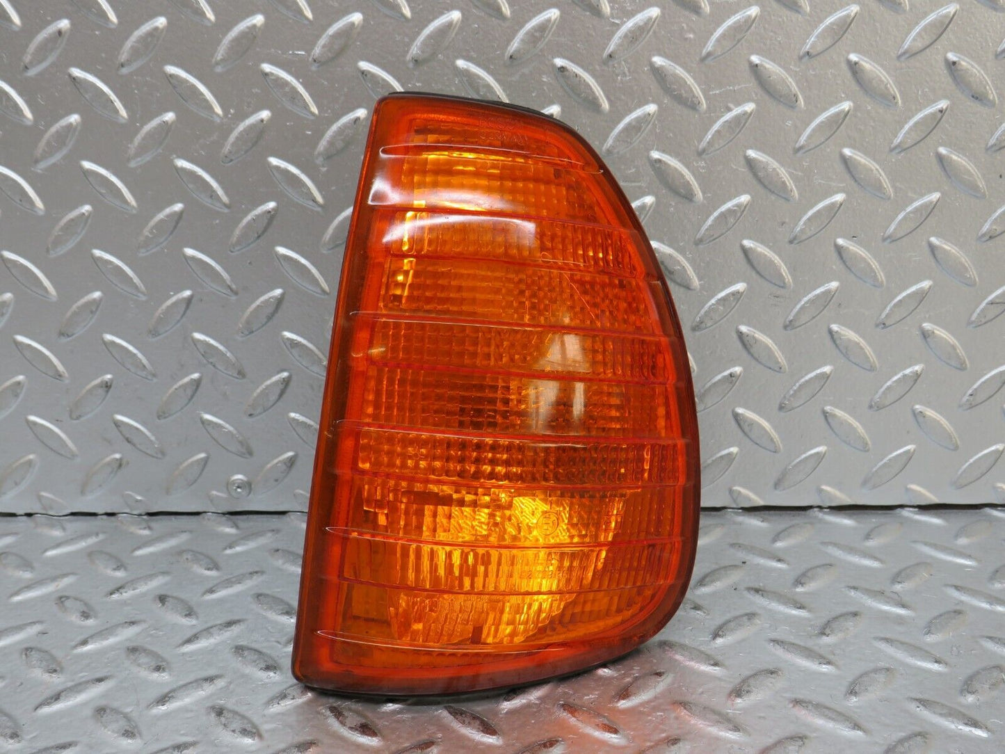28352 Mercedes-Benz S123 240D Wagon Front Left Indicator Light Bosch 1305233916