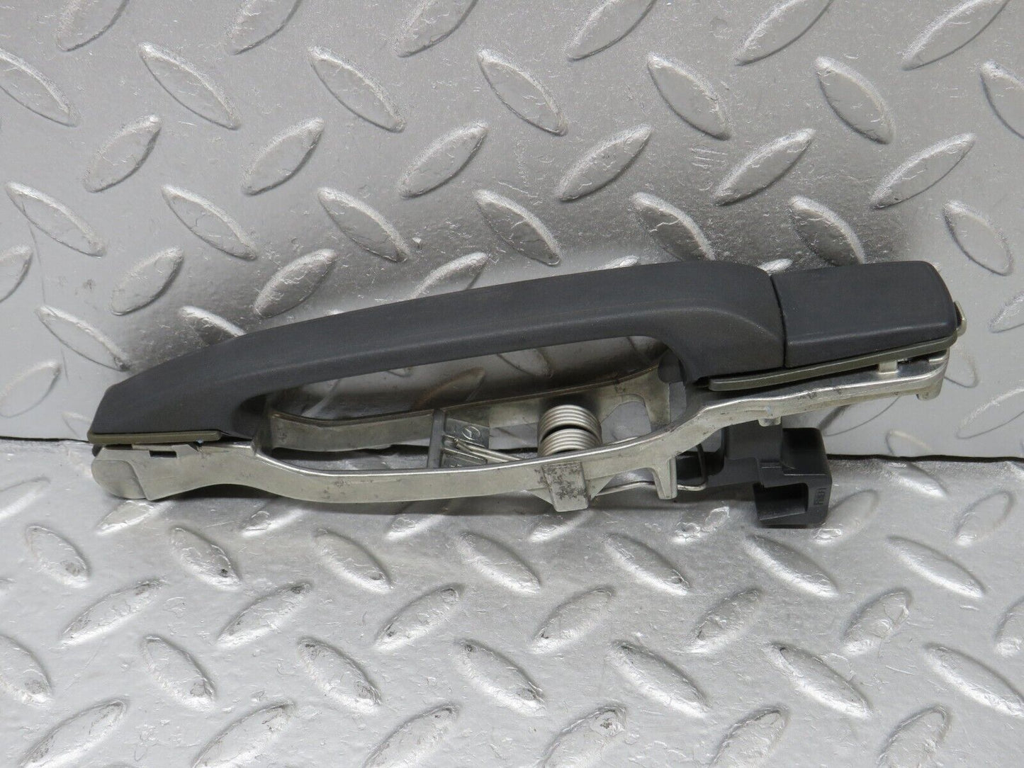 36629 Mercedes-Benz W201 190E 2.0L Exterior Door Handle Rear Right