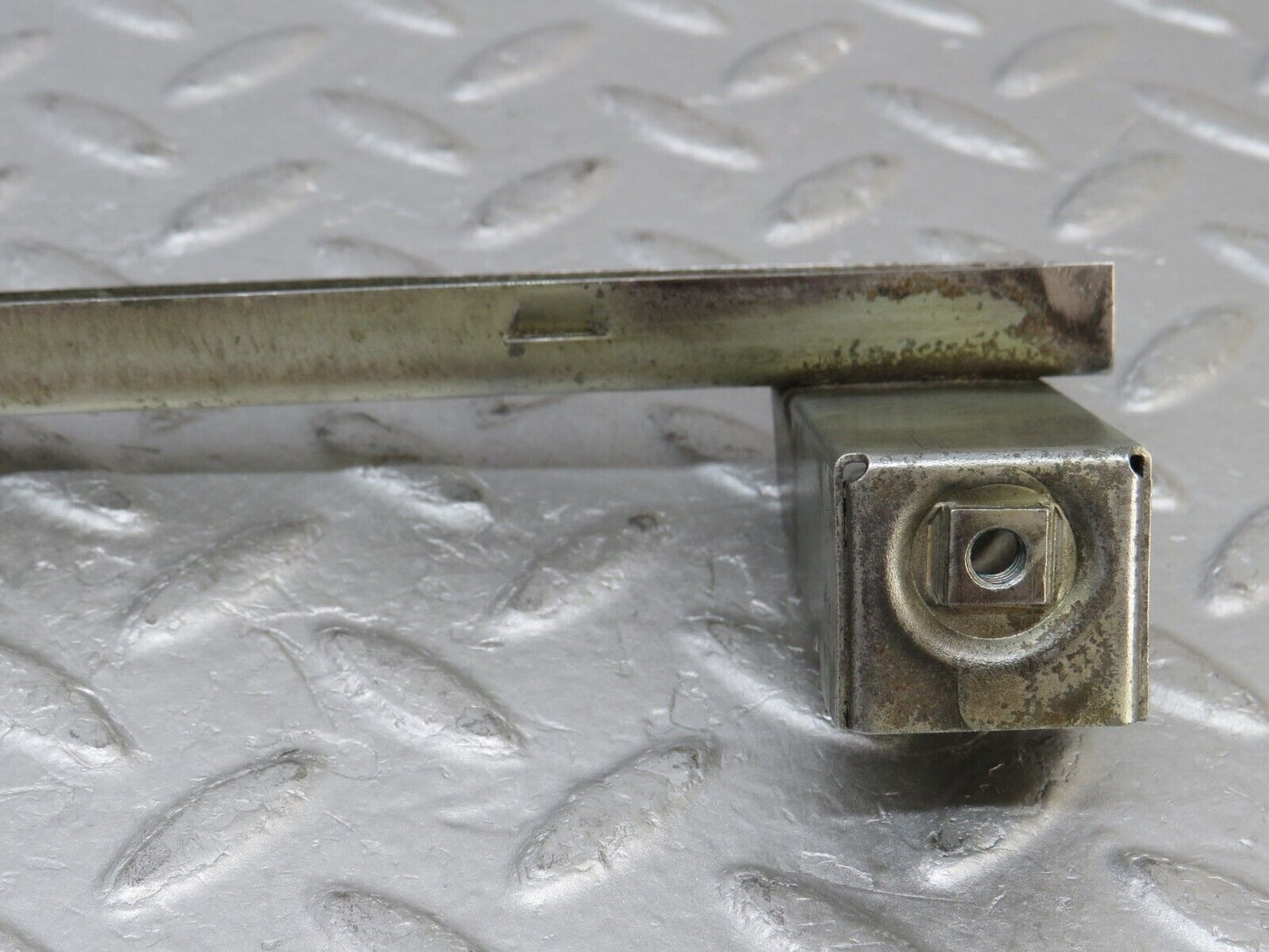36013 Mercedes-Benz W126 420SE Rear Left Door Window Channel