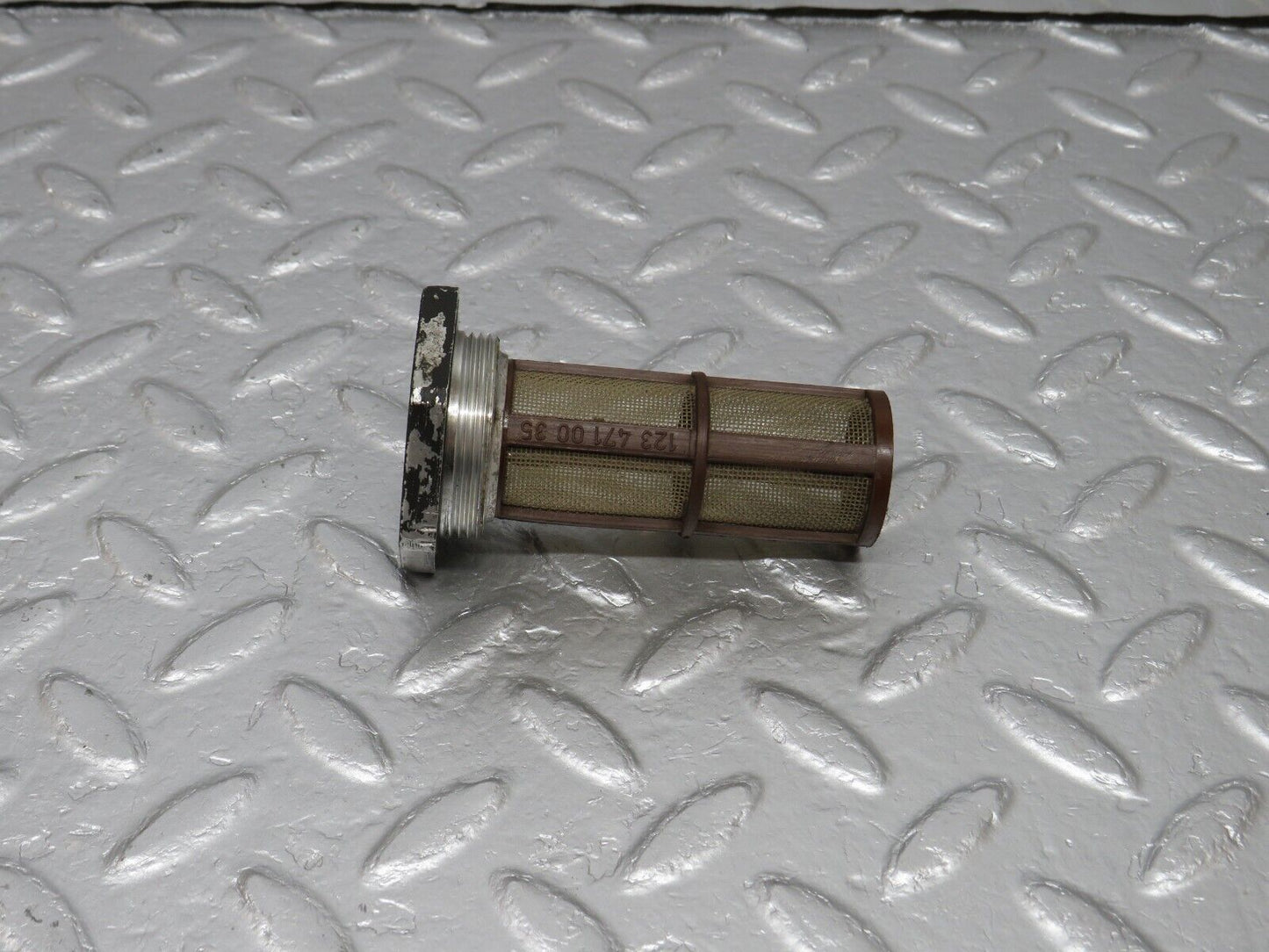 40672 Mercedes-Benz W123 300D Fuel Tank Fuel Filter 1234710035