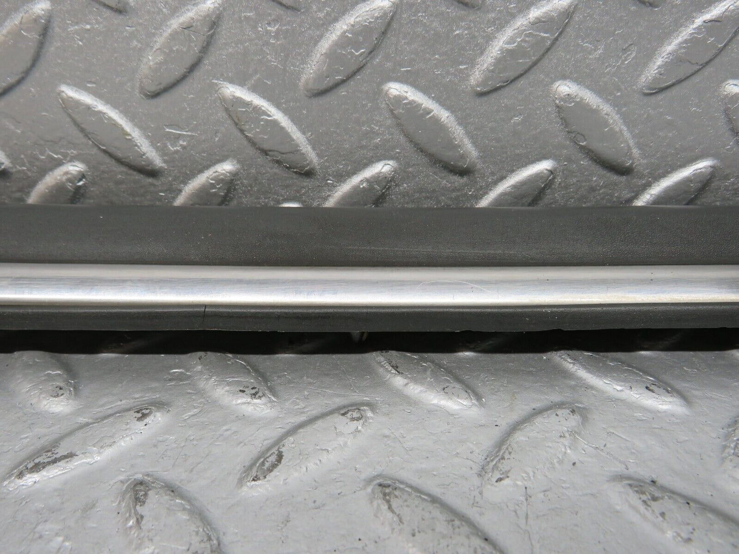40125 Mercedes-Benz R107 350SL Coupe Front Right Wing Lower Trim