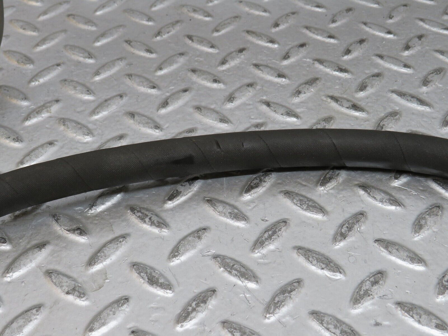 28434 Mercedes-Benz S123 240D Wagon Power Steering Pump Oil Pipe Hose