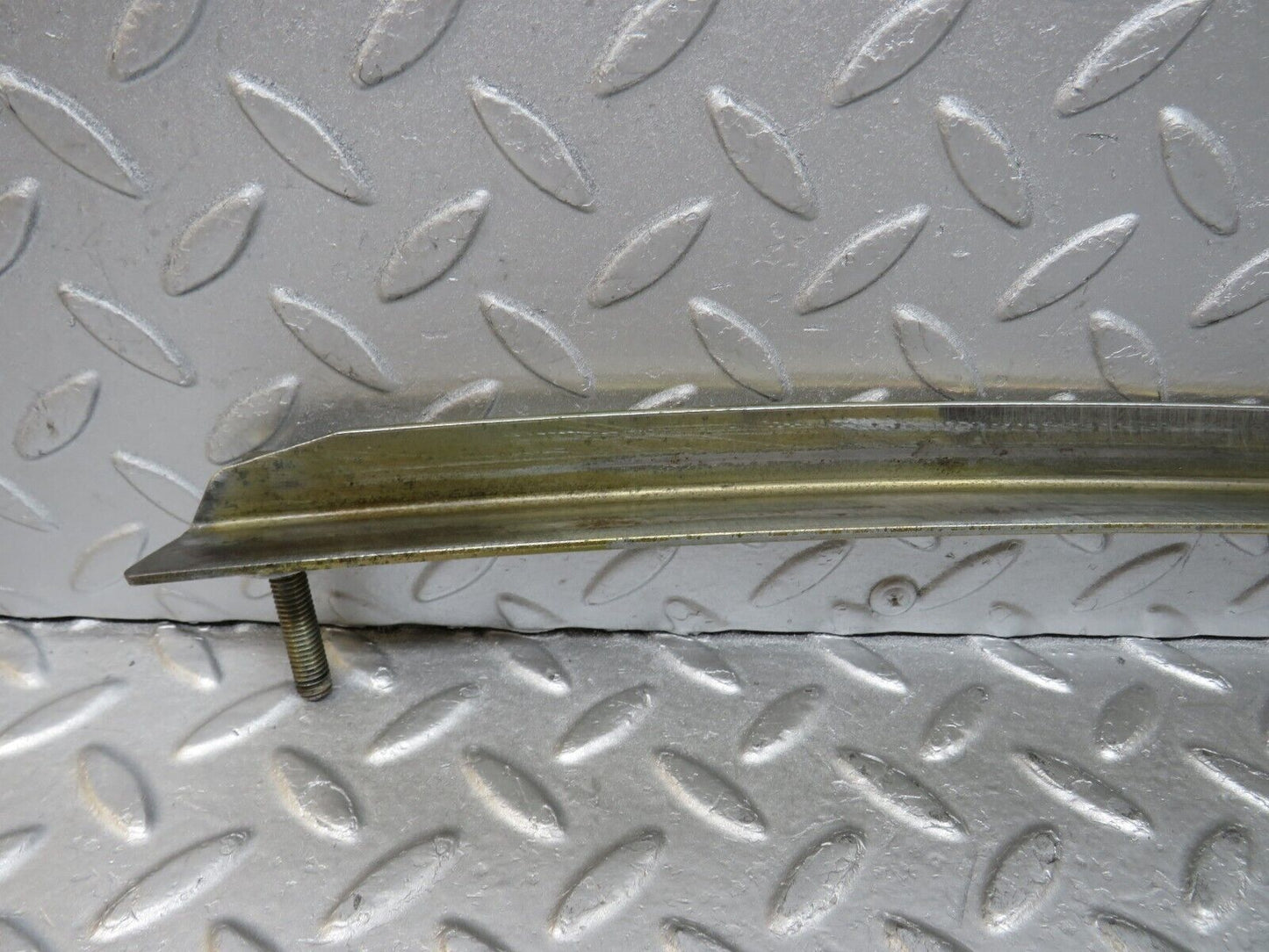 37015 Mercedes-Benz C126 420SEC Coupe Left Door Window Channel