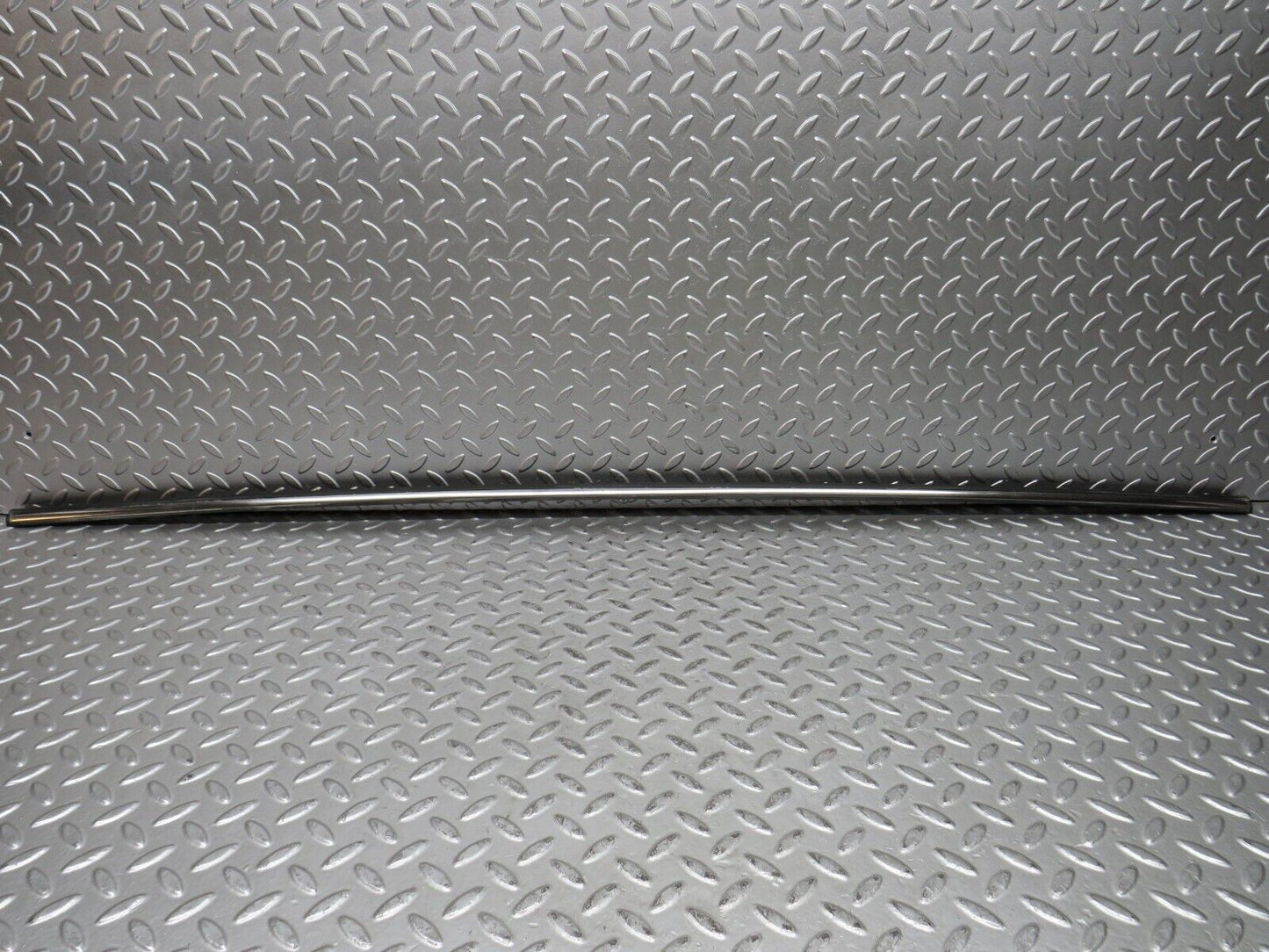 28625 Mercedes-Benz W123 280E Trunk Boot Lid Chrome Moulding Trim