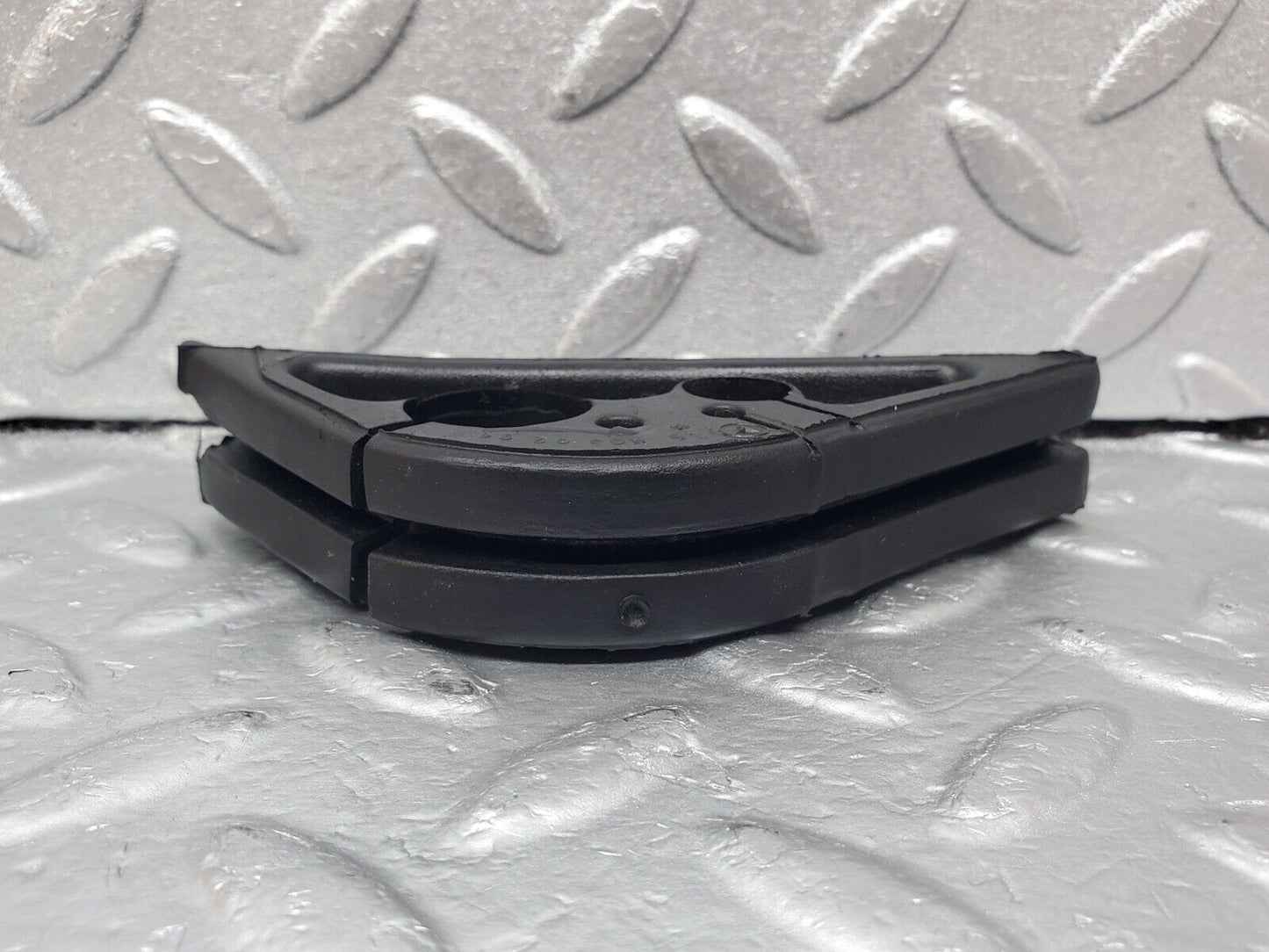 45727 Mercedes-Benz W126 420SE Firewall Grommet 1268050291