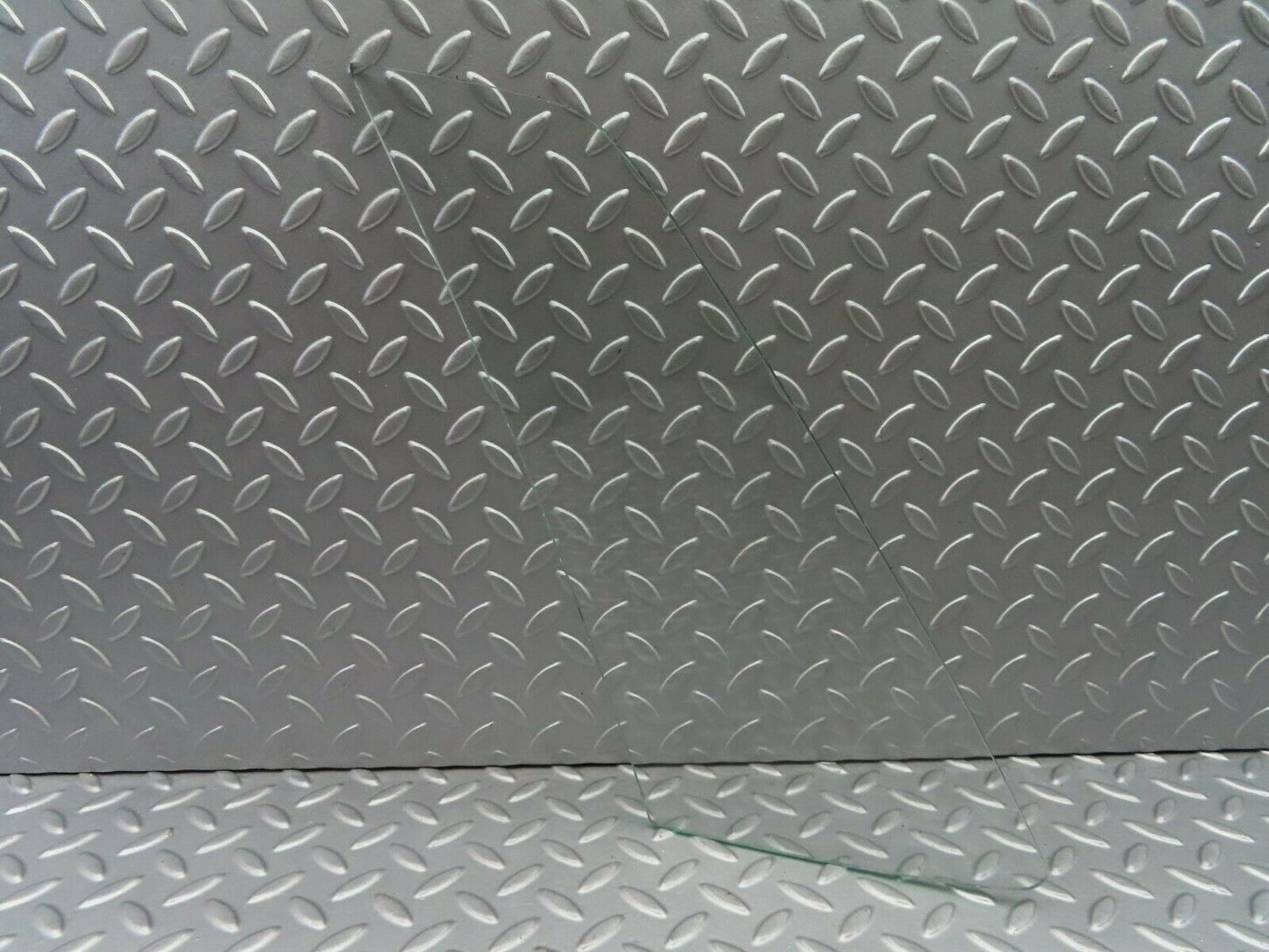 6923 Mercedes-Benz C107 350SLC Coupe Rear Right Inner Quarter Window Glass
