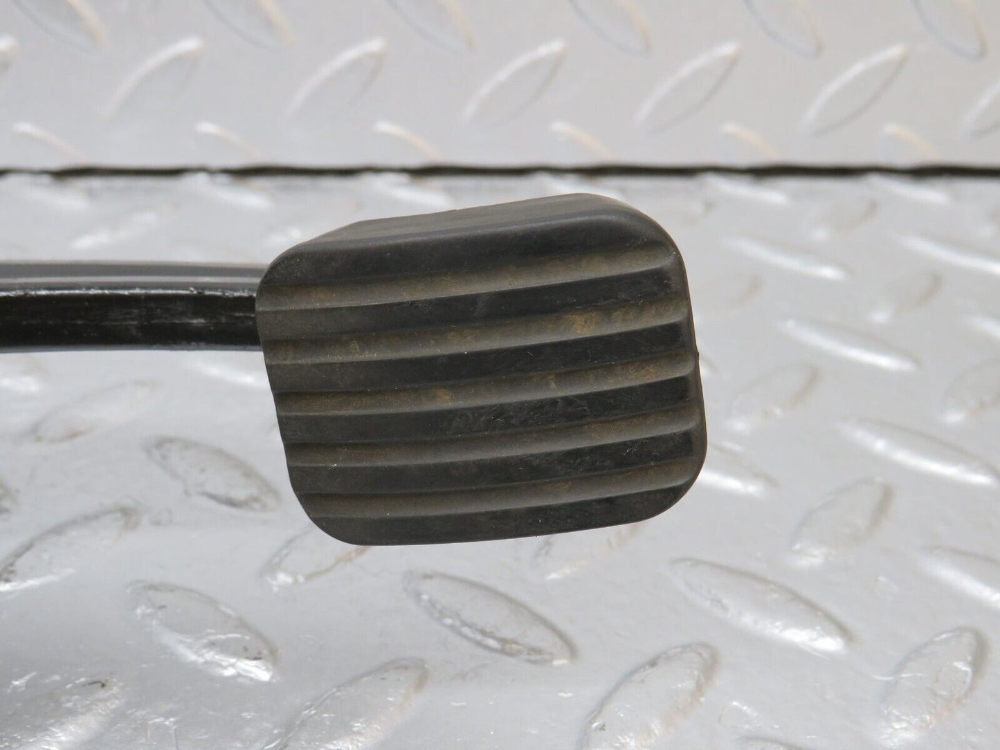 39507 Mercedes-Benz R129 320SL Coupe Parking Brake Pedal 1294270101 1294270336 1244270382