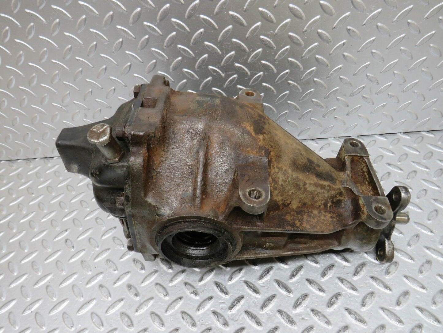 28885 Mercedes-Benz W123 230E Rear Differential Ratio 3.58 1233510101