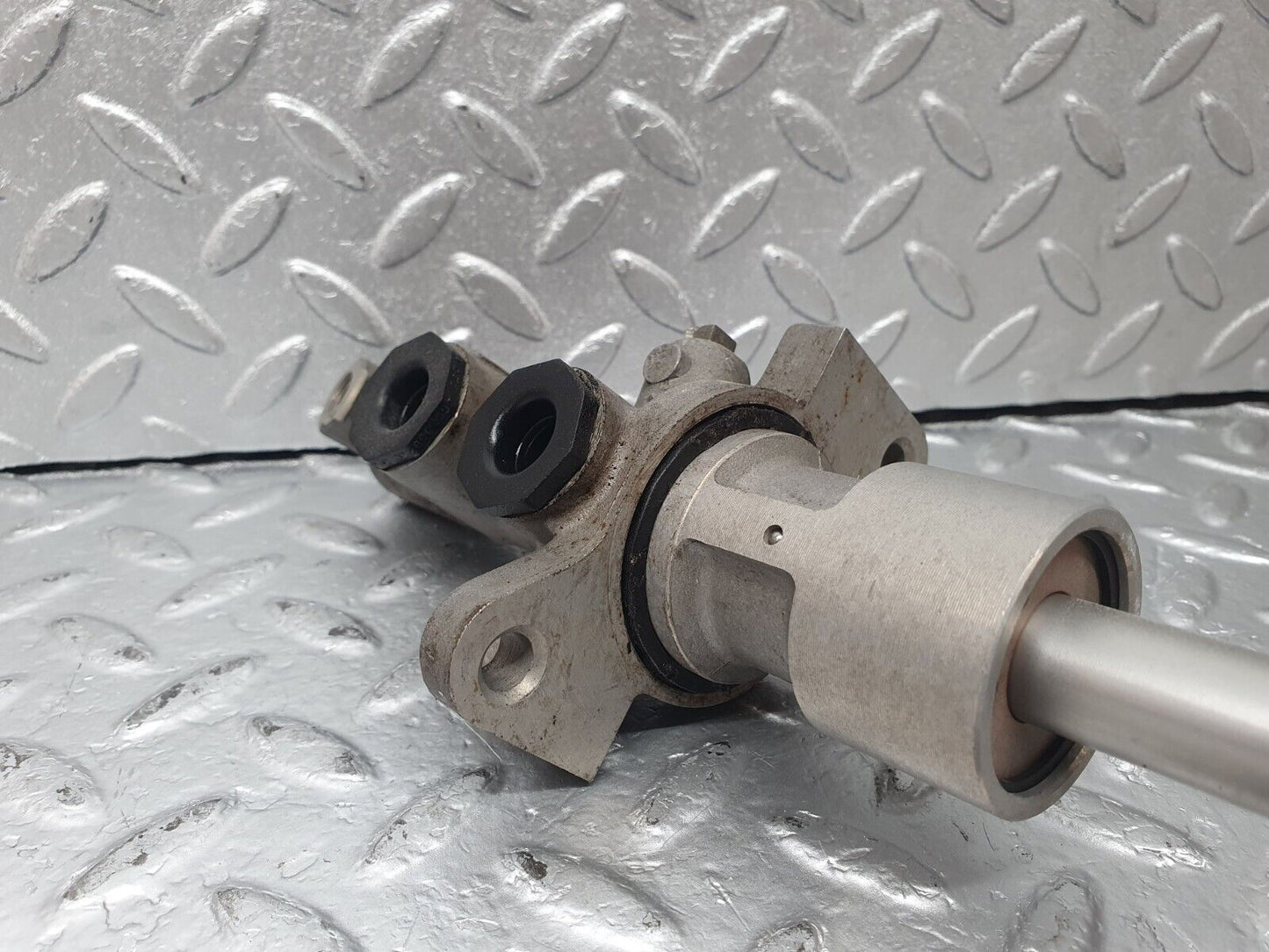 42767 Mercedes-Benz W201 190 Brake Master Cylinder