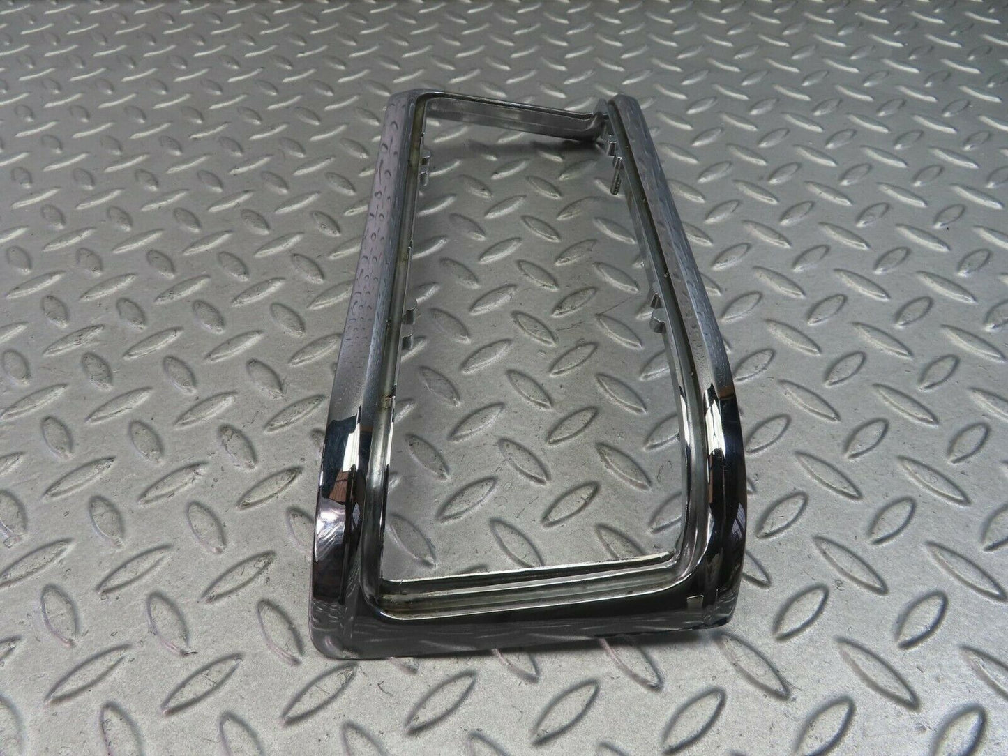 8509 Mercedes-Benz W115 Tail Light Chrome Frame Right 1158260259