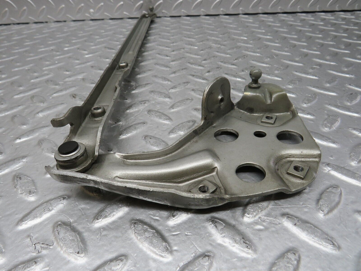 35031 Mercedes-Benz W210 320E Bonnet Hinge Left Side