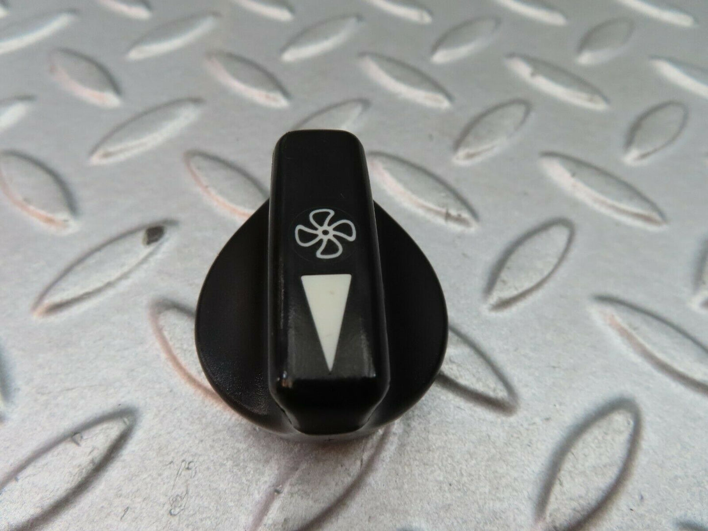 4936 Mercedes-Benz W123 200 Heater Blower Switch Button Set